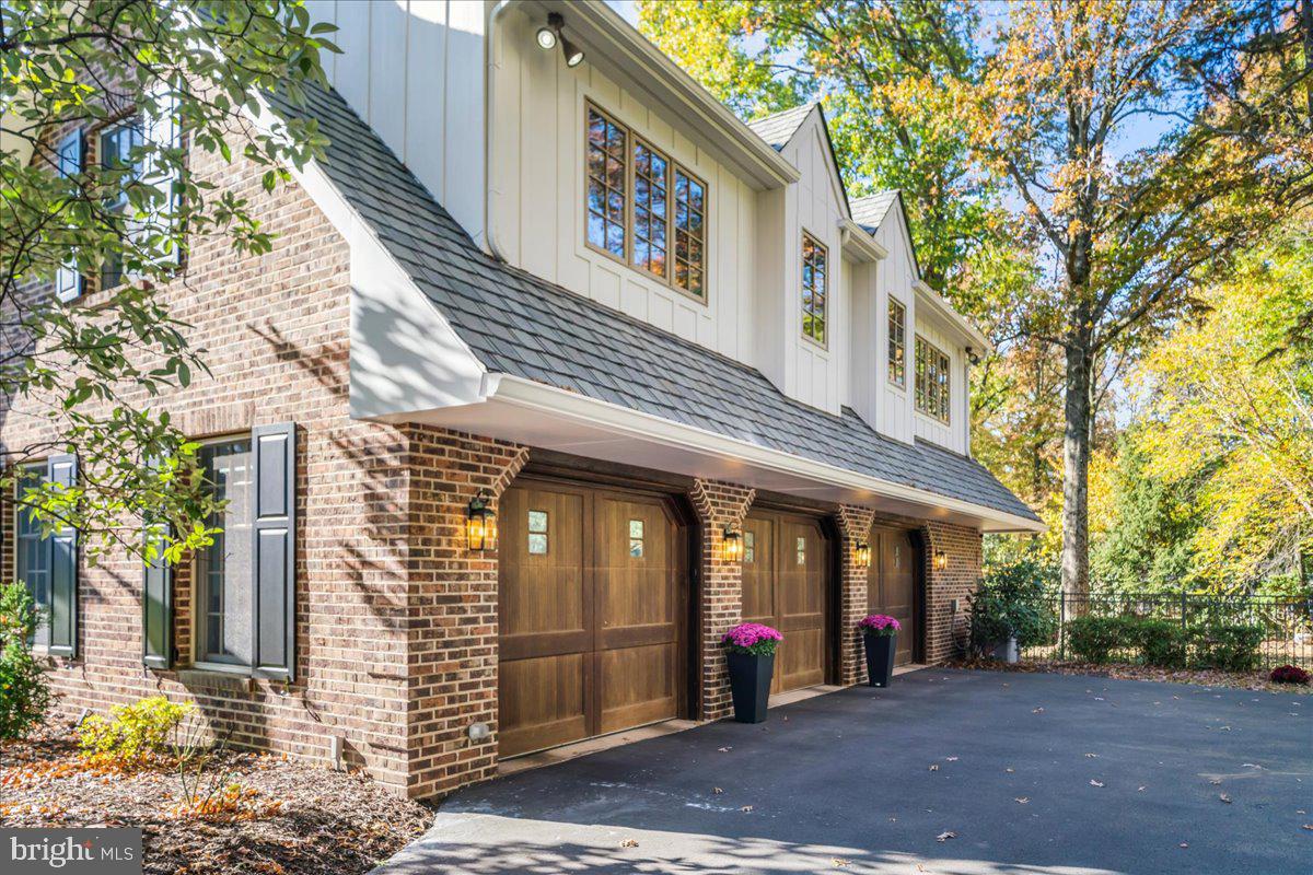 FOREST HILL - Residential