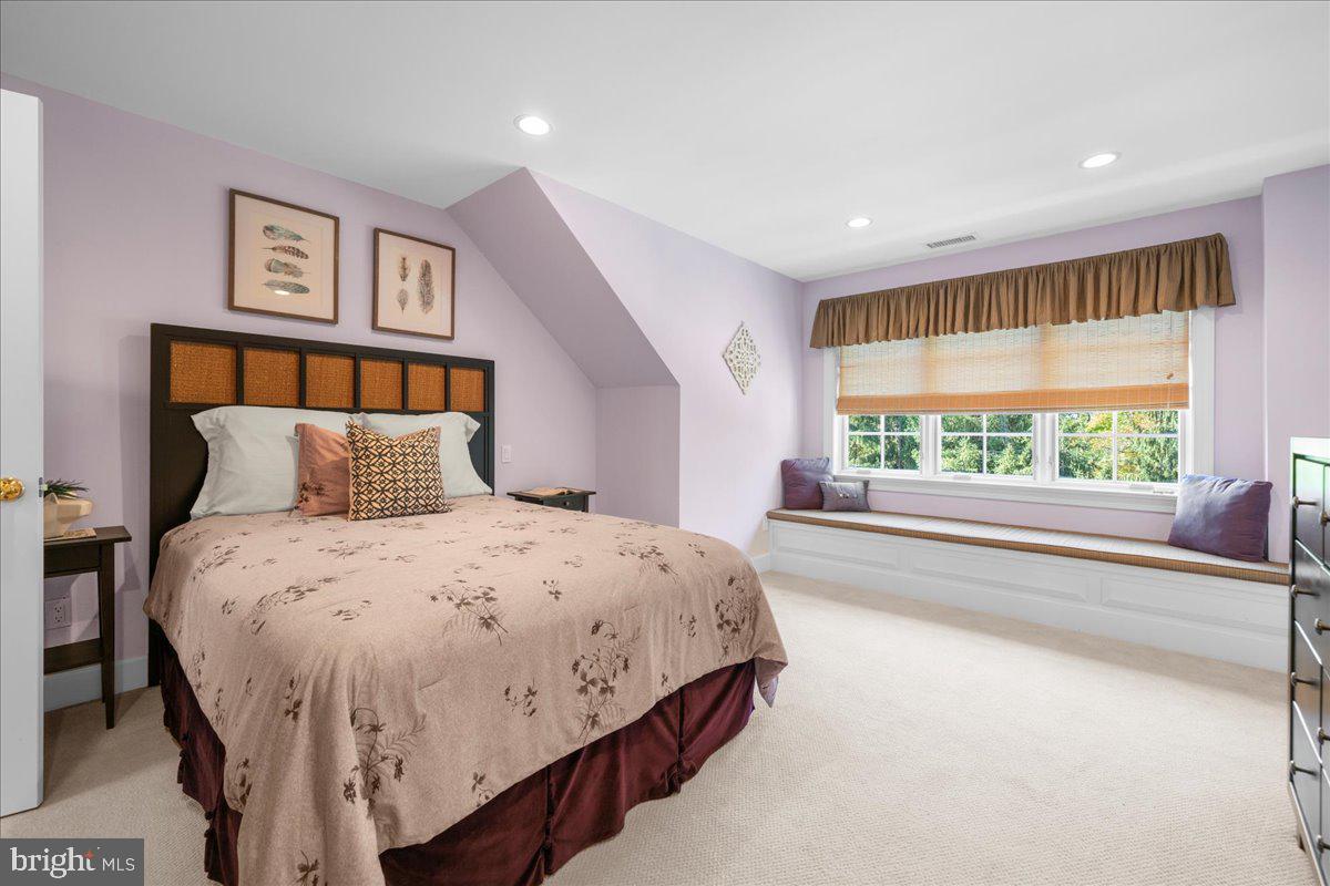 FOREST HILL - Residential