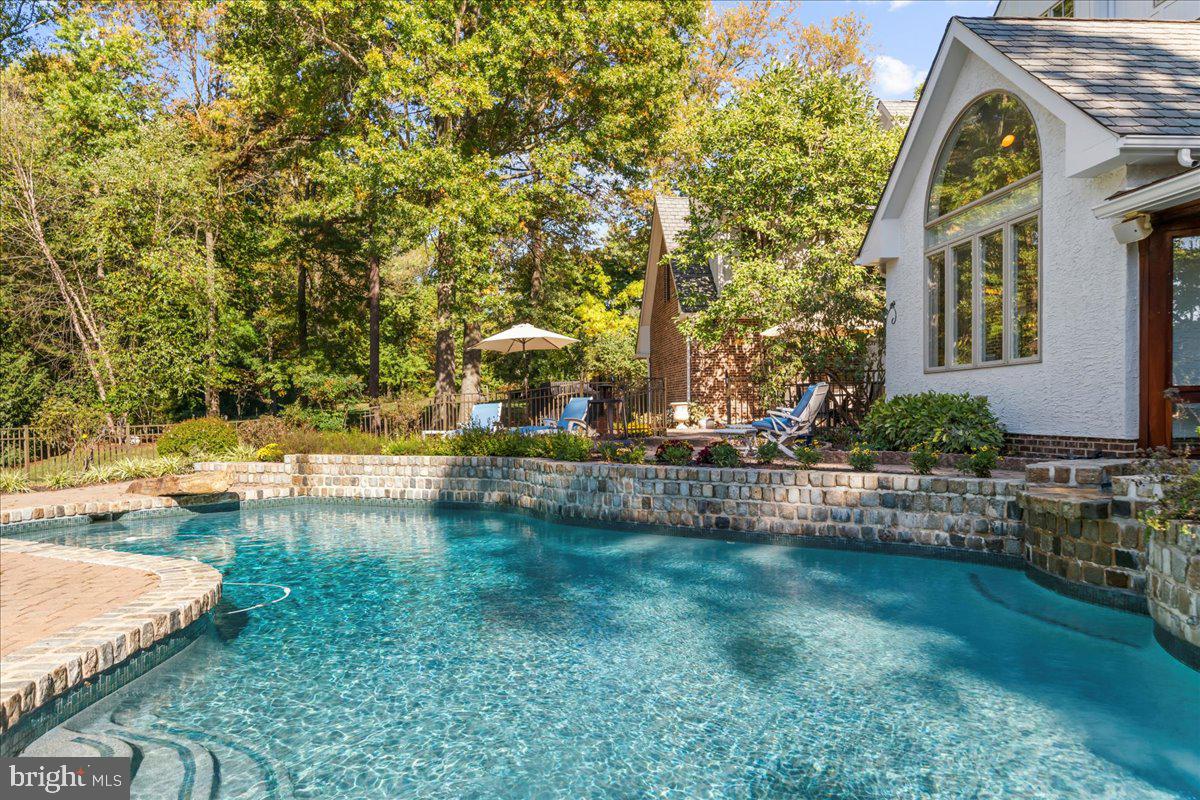 FOREST HILL - Residential