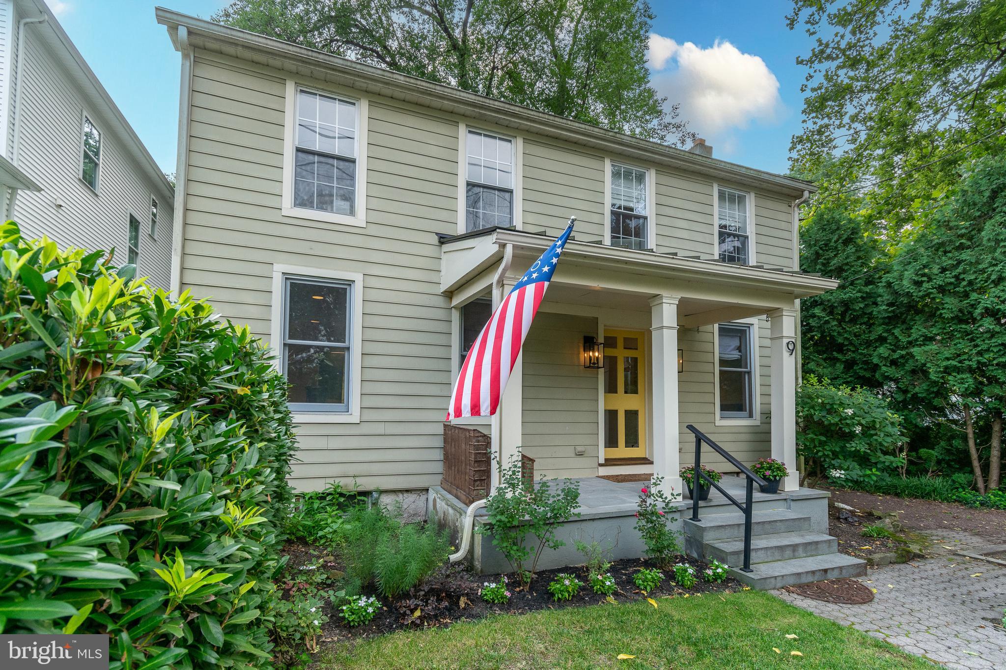 9 FERRY STREET