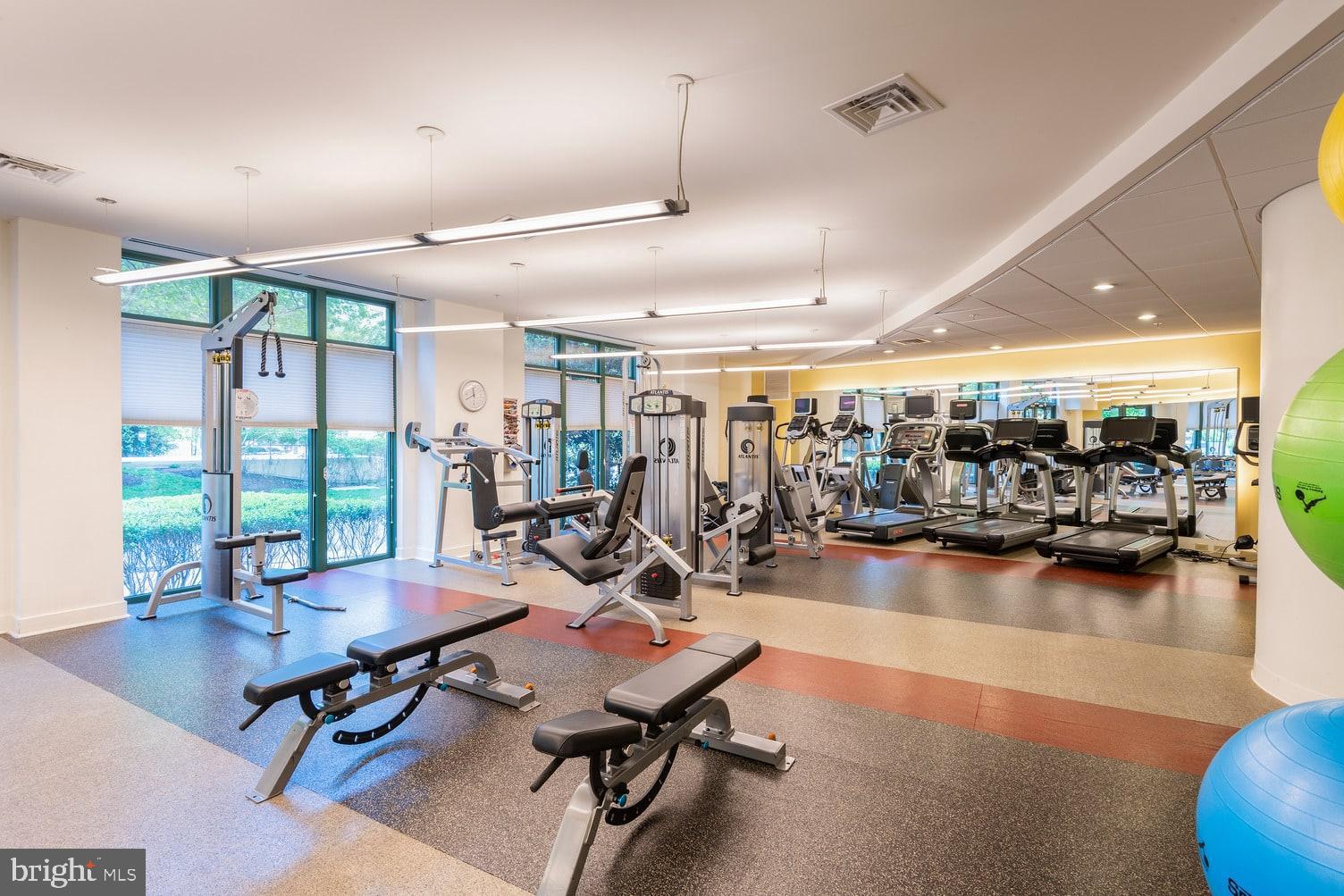 VISTA ON COURTHOUSE - Residential