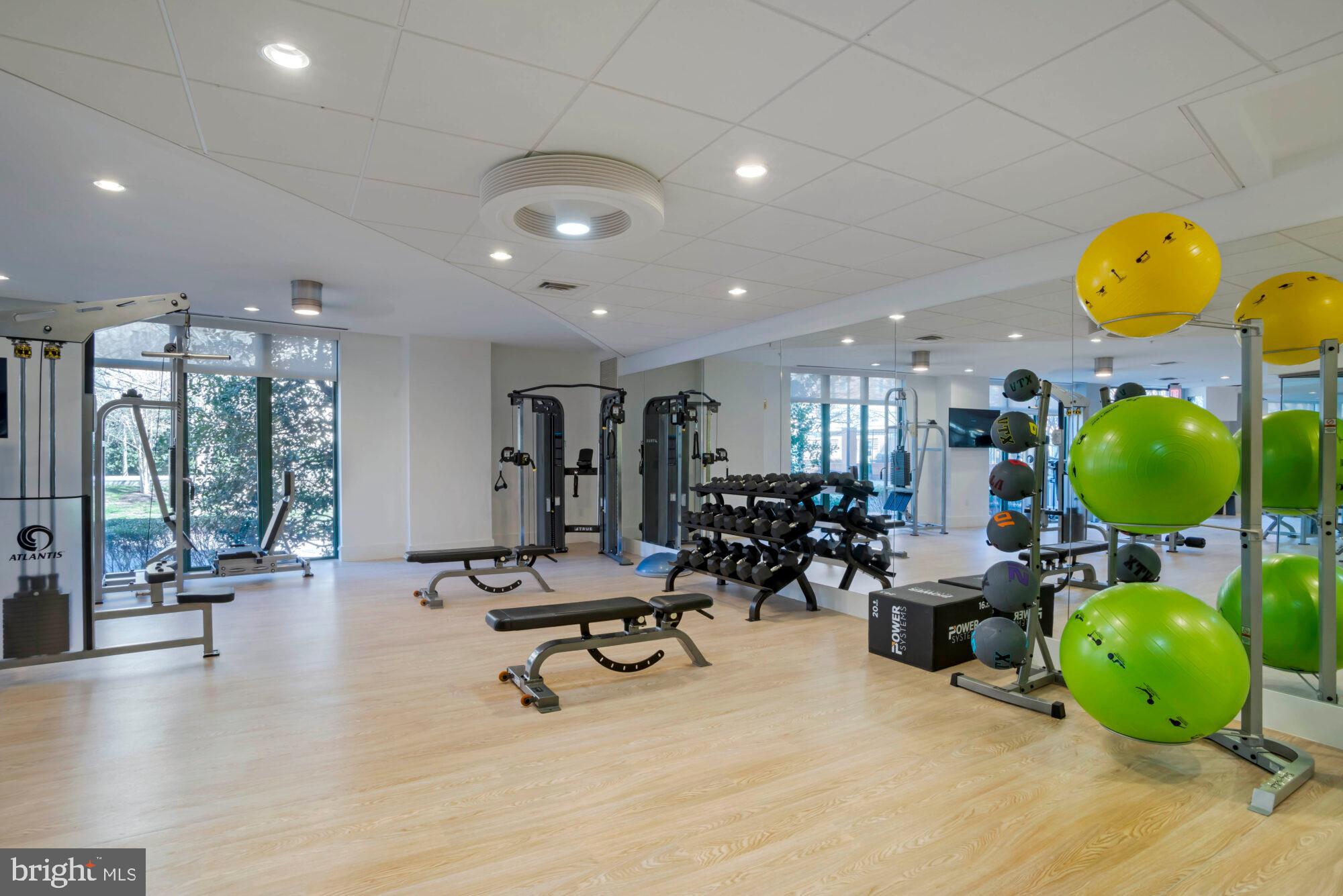 VISTA ON COURTHOUSE - Residential