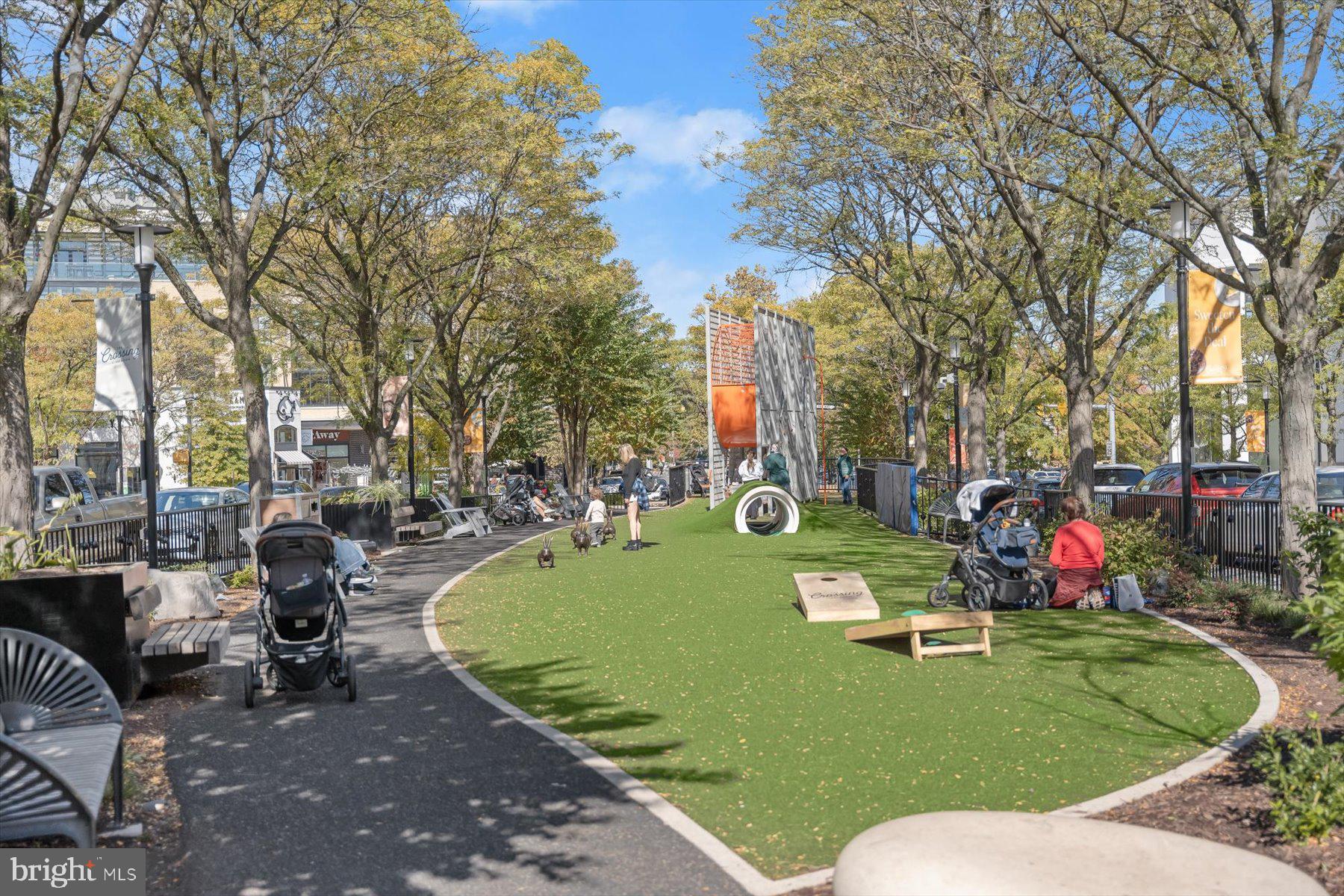 VISTA ON COURTHOUSE - Residential