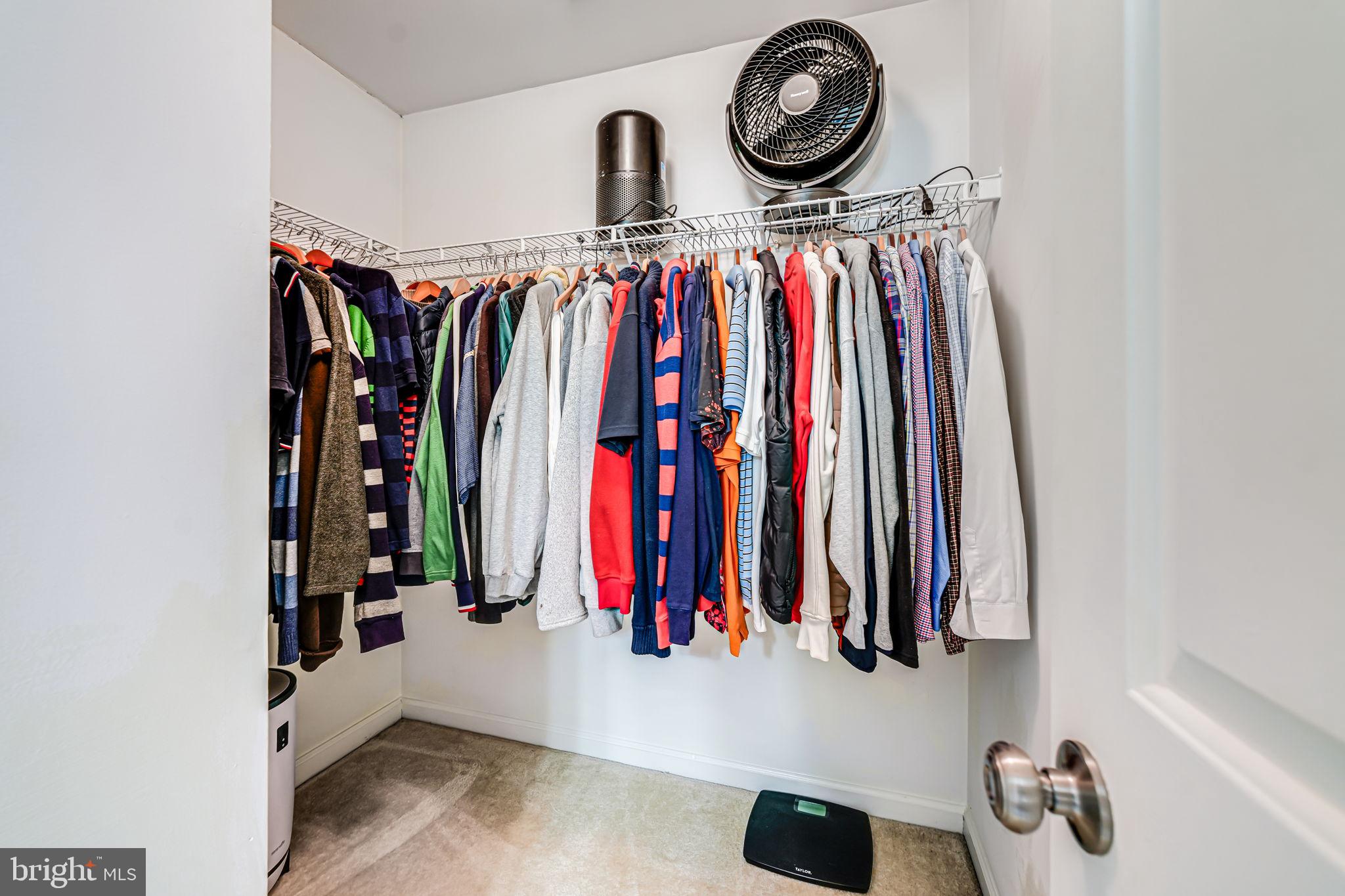 DUKE STREET SQUARE - Residential