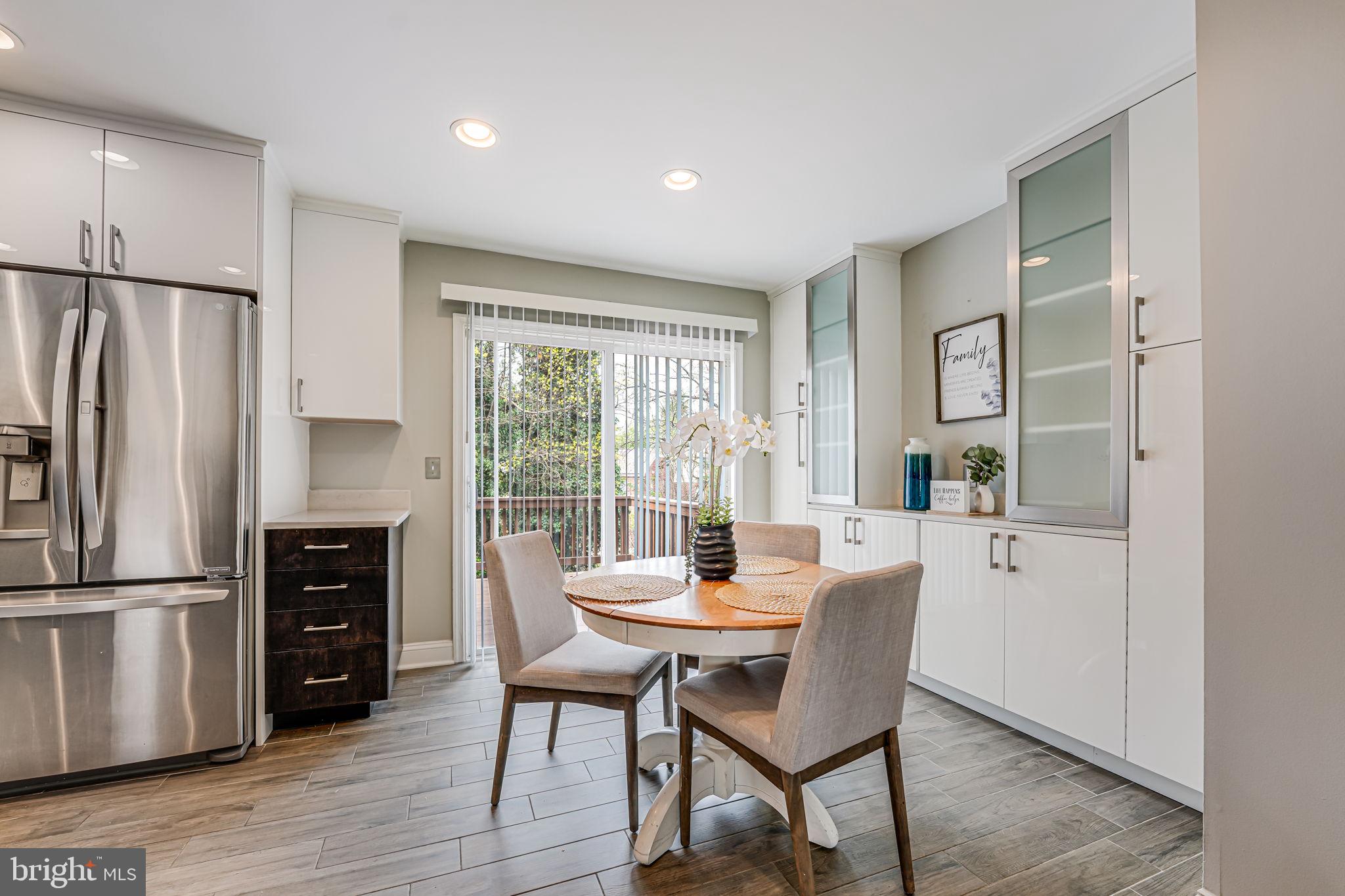 DUKE STREET SQUARE - Residential