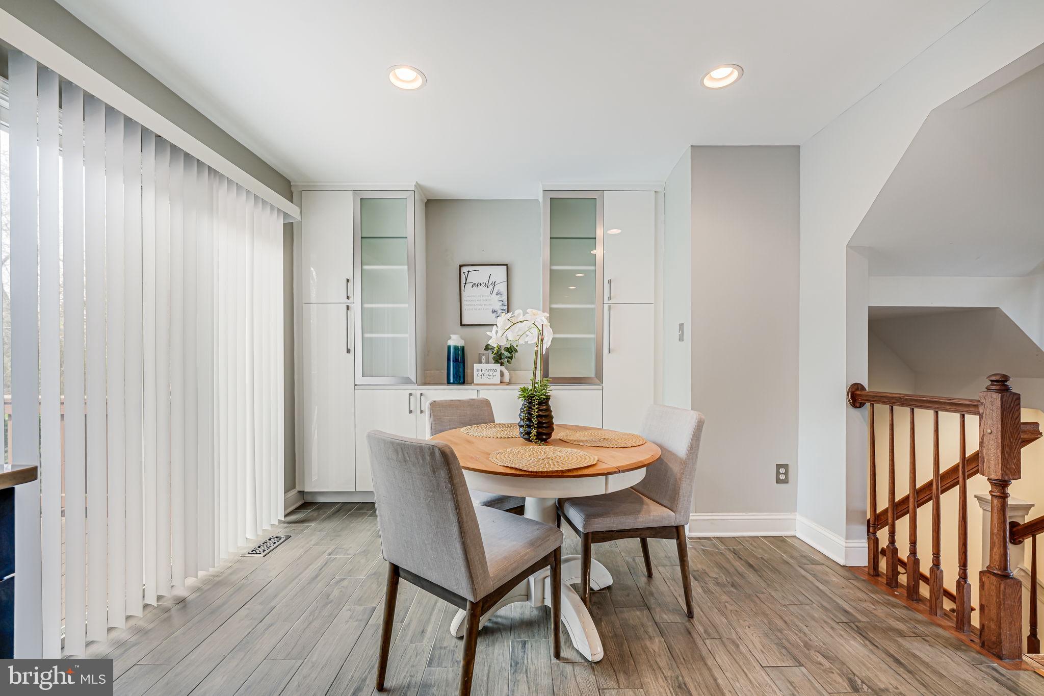 DUKE STREET SQUARE - Residential