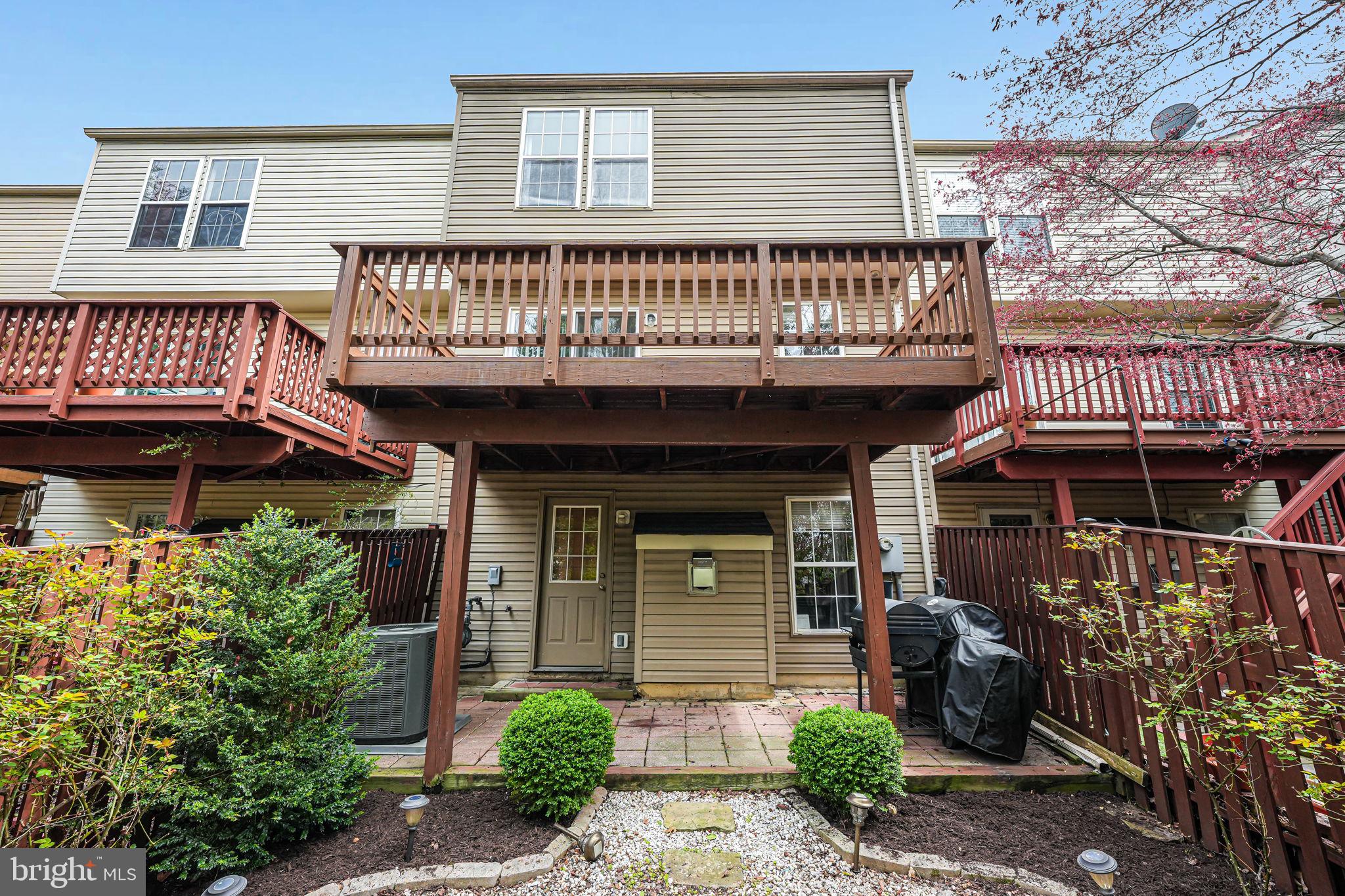 DUKE STREET SQUARE - Residential