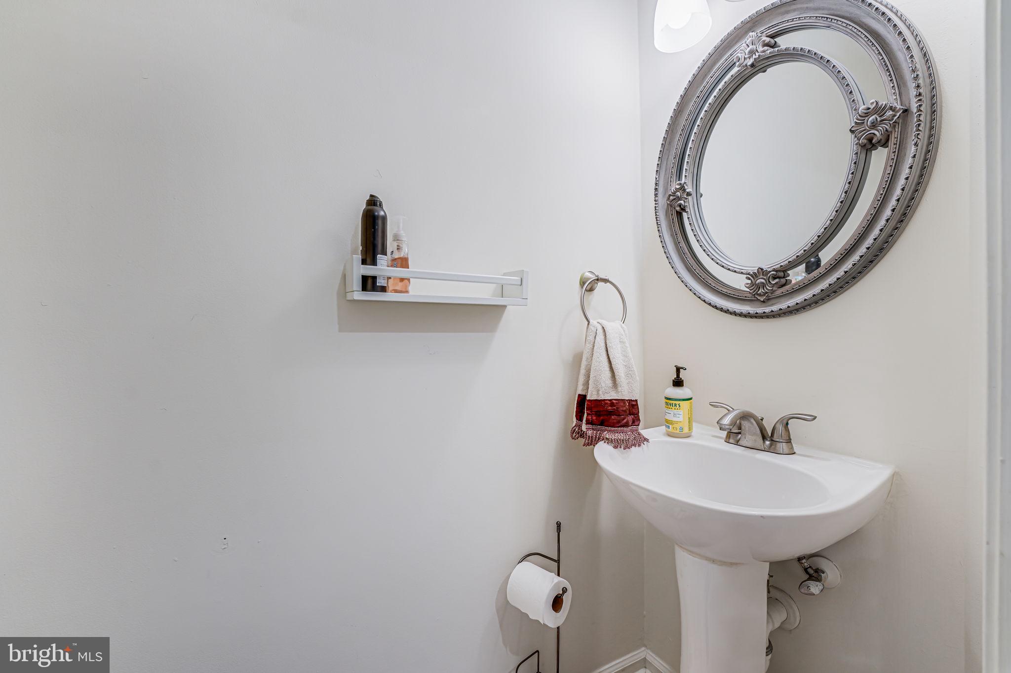 DUKE STREET SQUARE - Residential