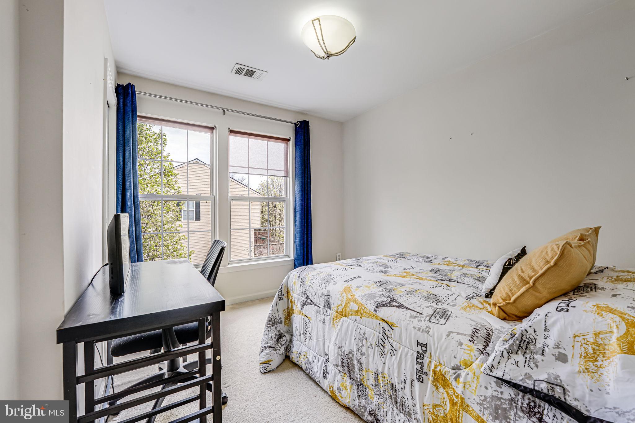 DUKE STREET SQUARE - Residential