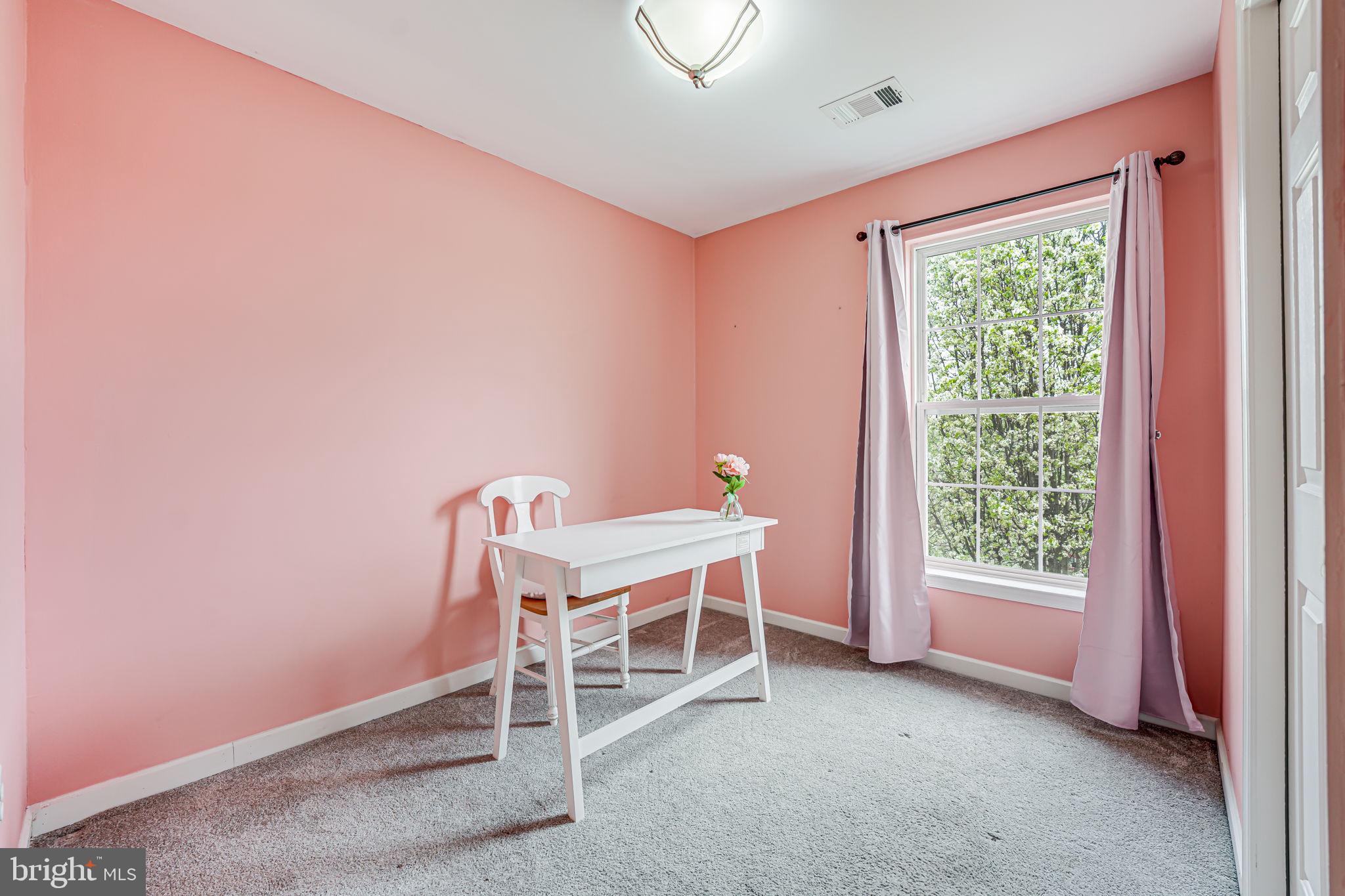 DUKE STREET SQUARE - Residential