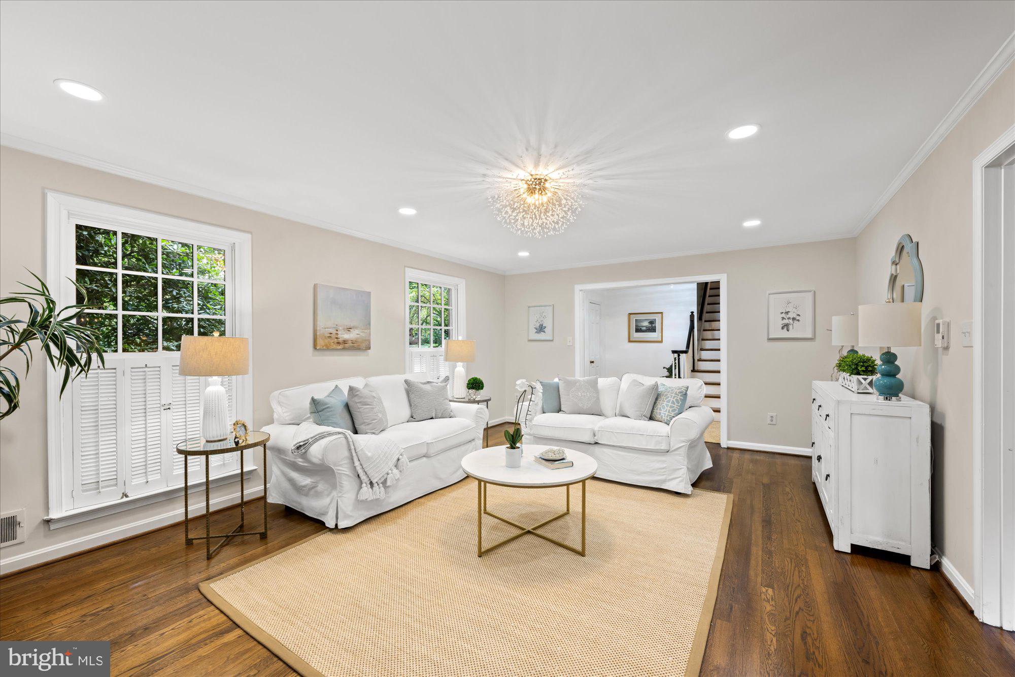 RIVER FALLS - Residential