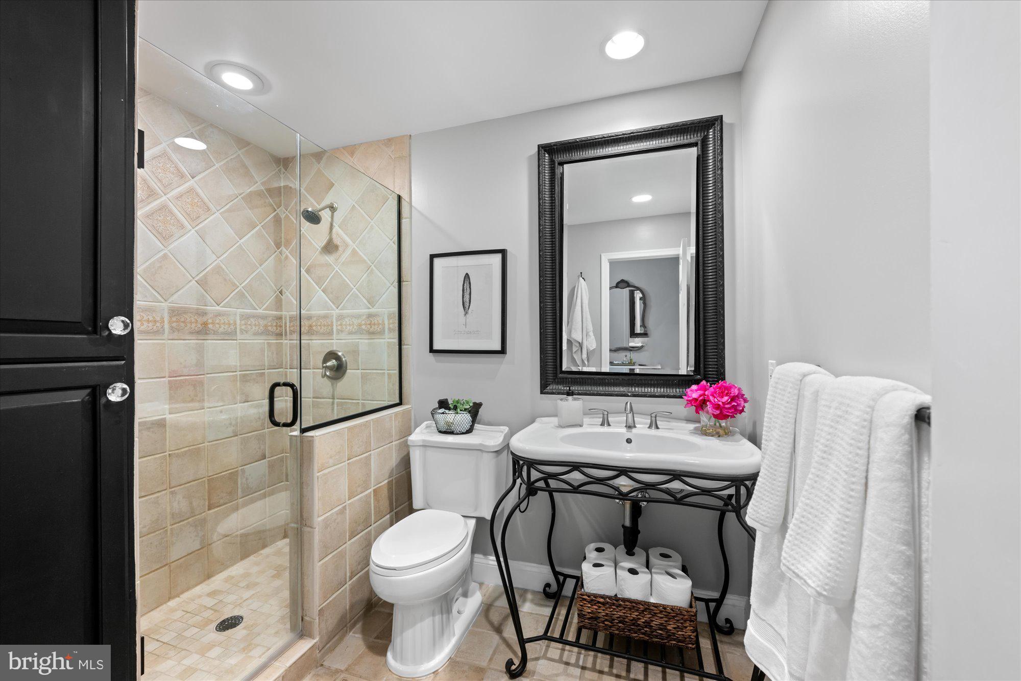 RIVER FALLS - Residential