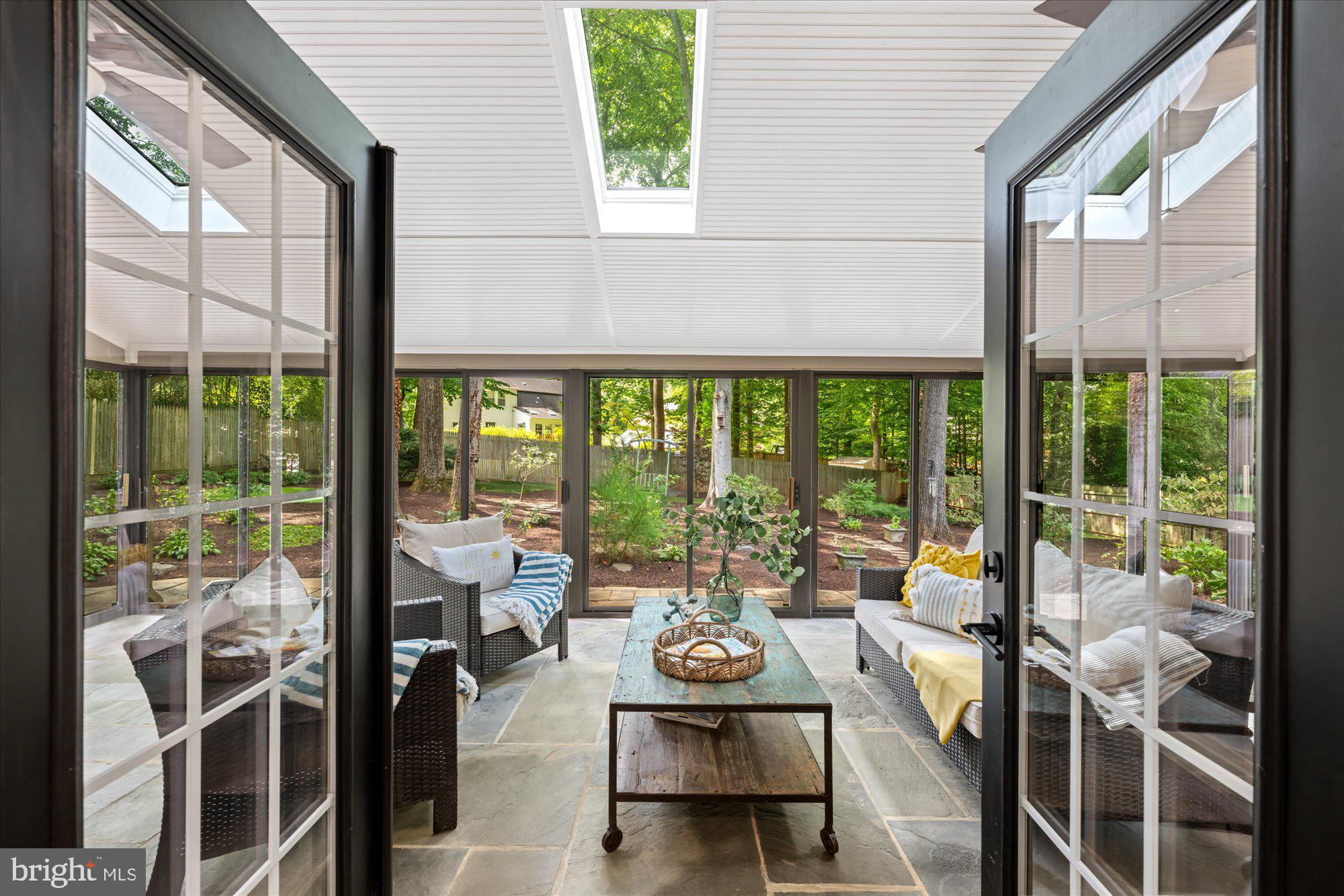 RIVER FALLS - Residential