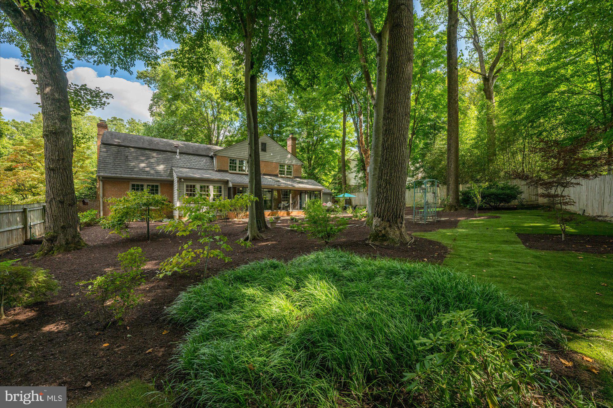 RIVER FALLS - Residential