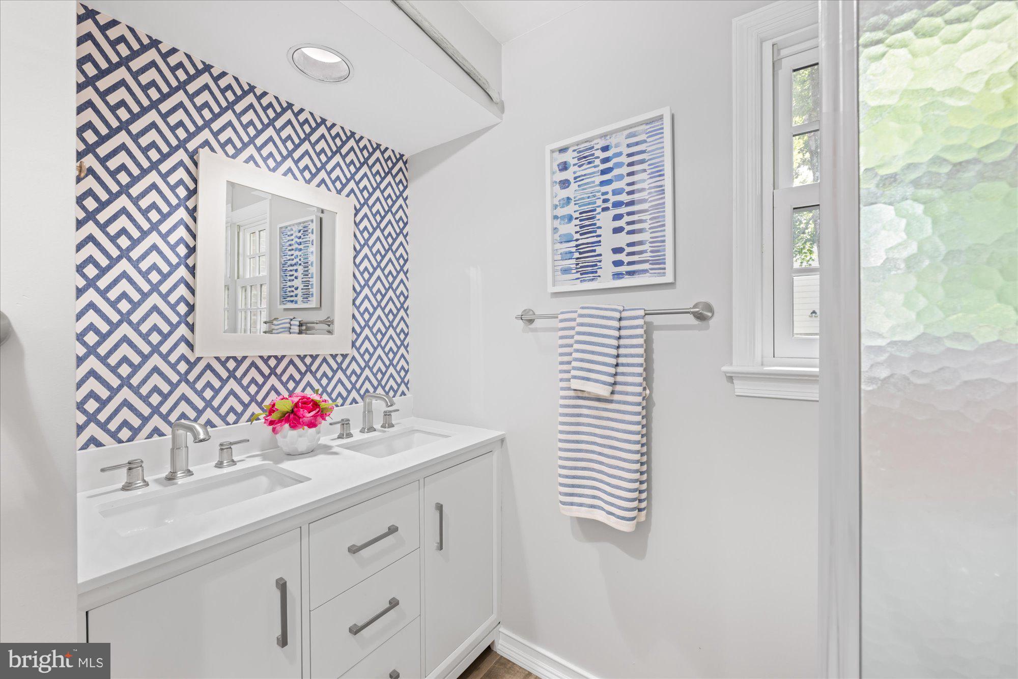 RIVER FALLS - Residential