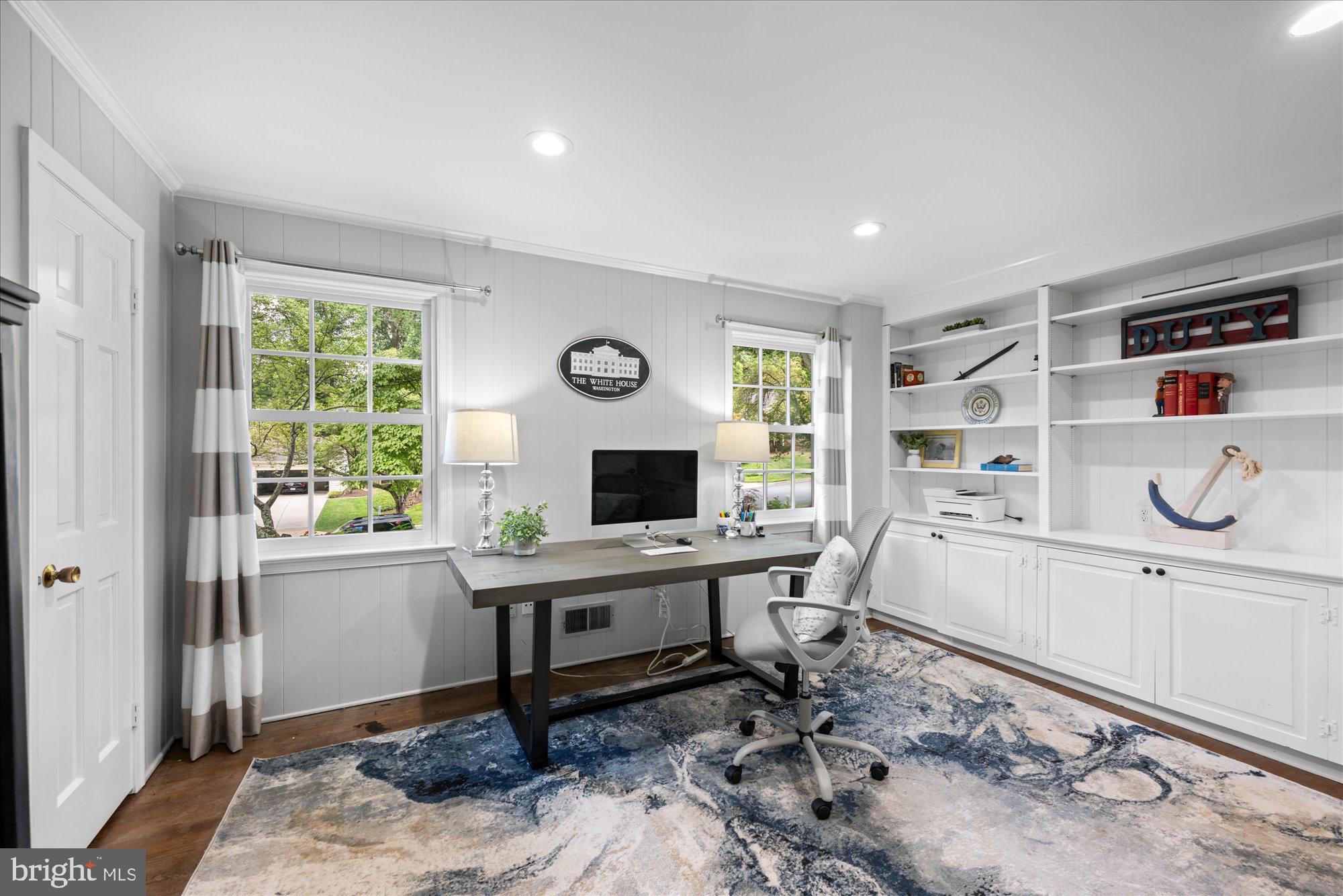 RIVER FALLS - Residential