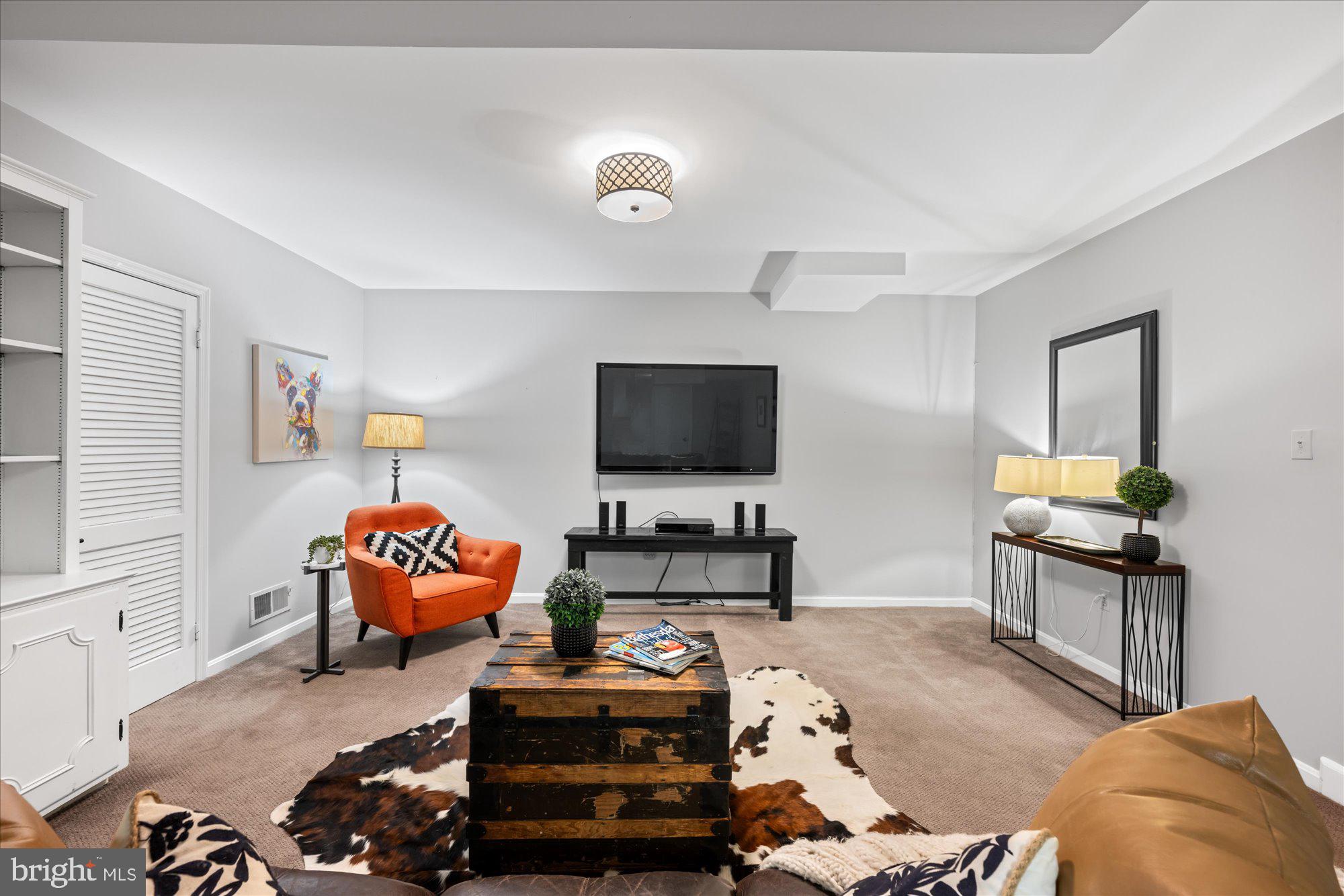 RIVER FALLS - Residential