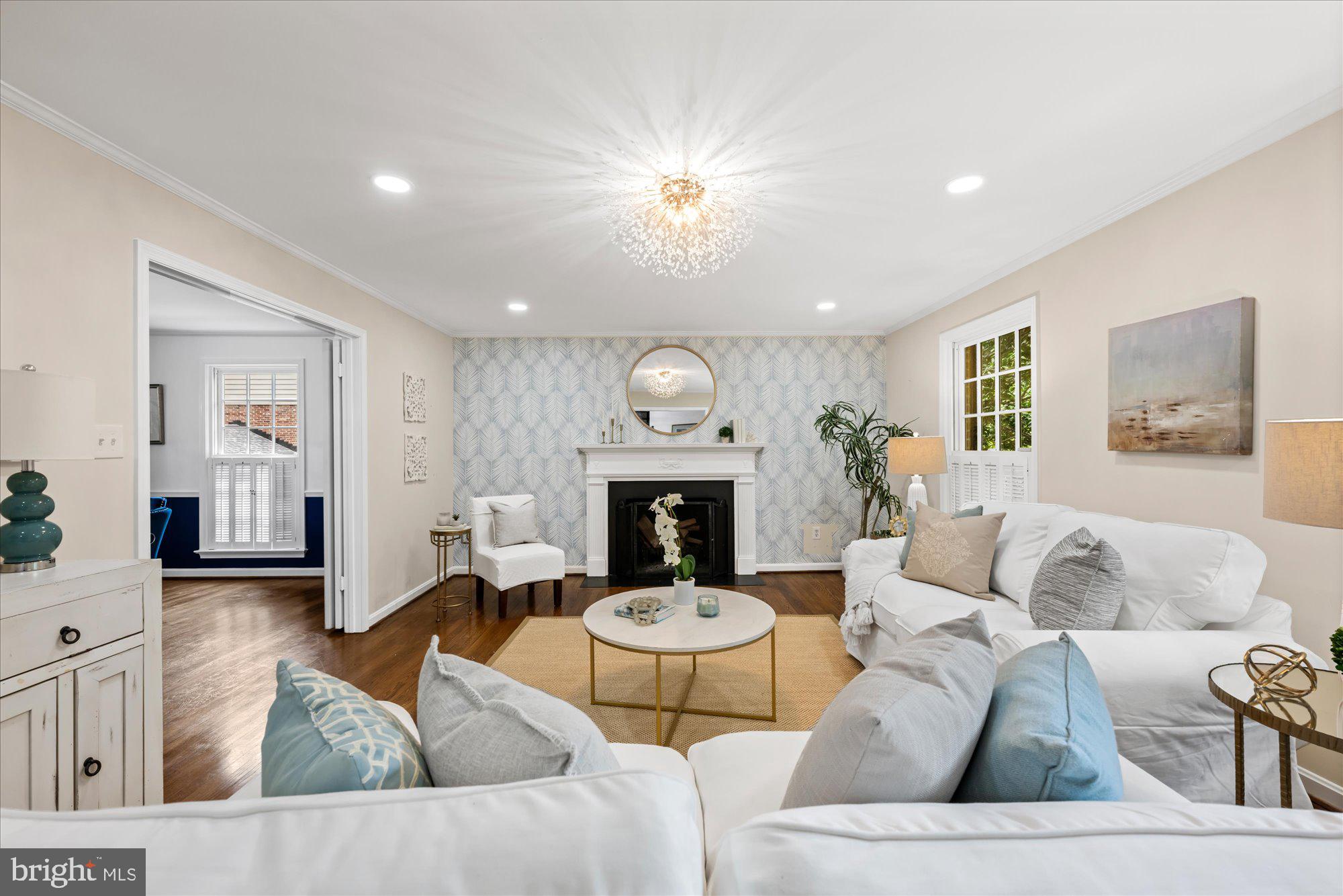 RIVER FALLS - Residential