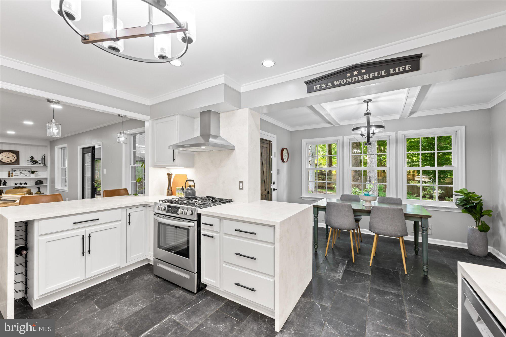 RIVER FALLS - Residential