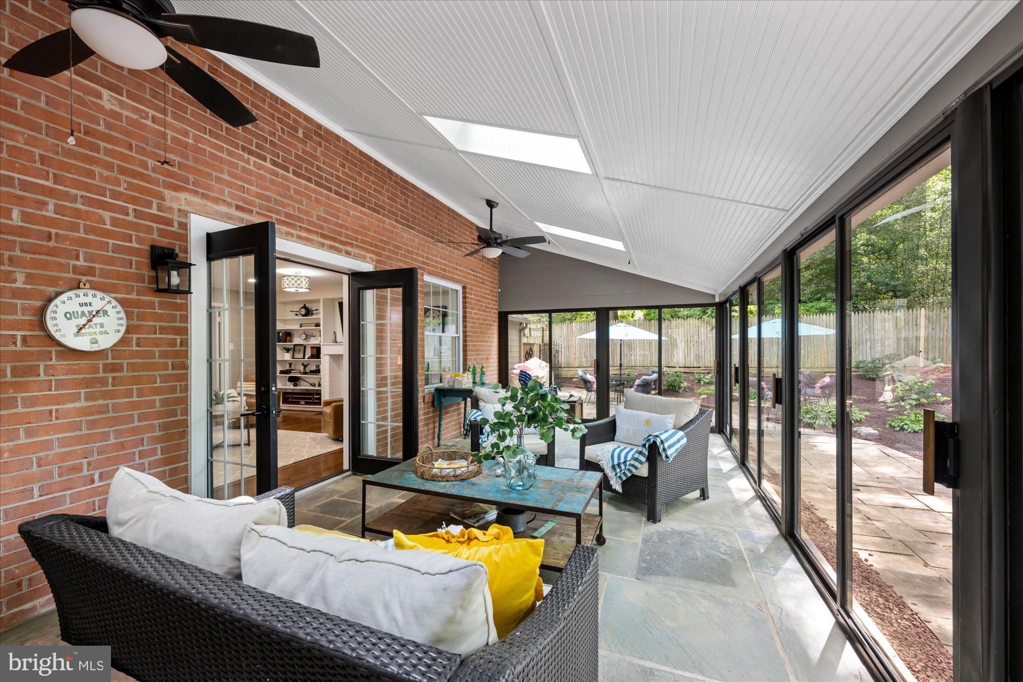 RIVER FALLS - Residential