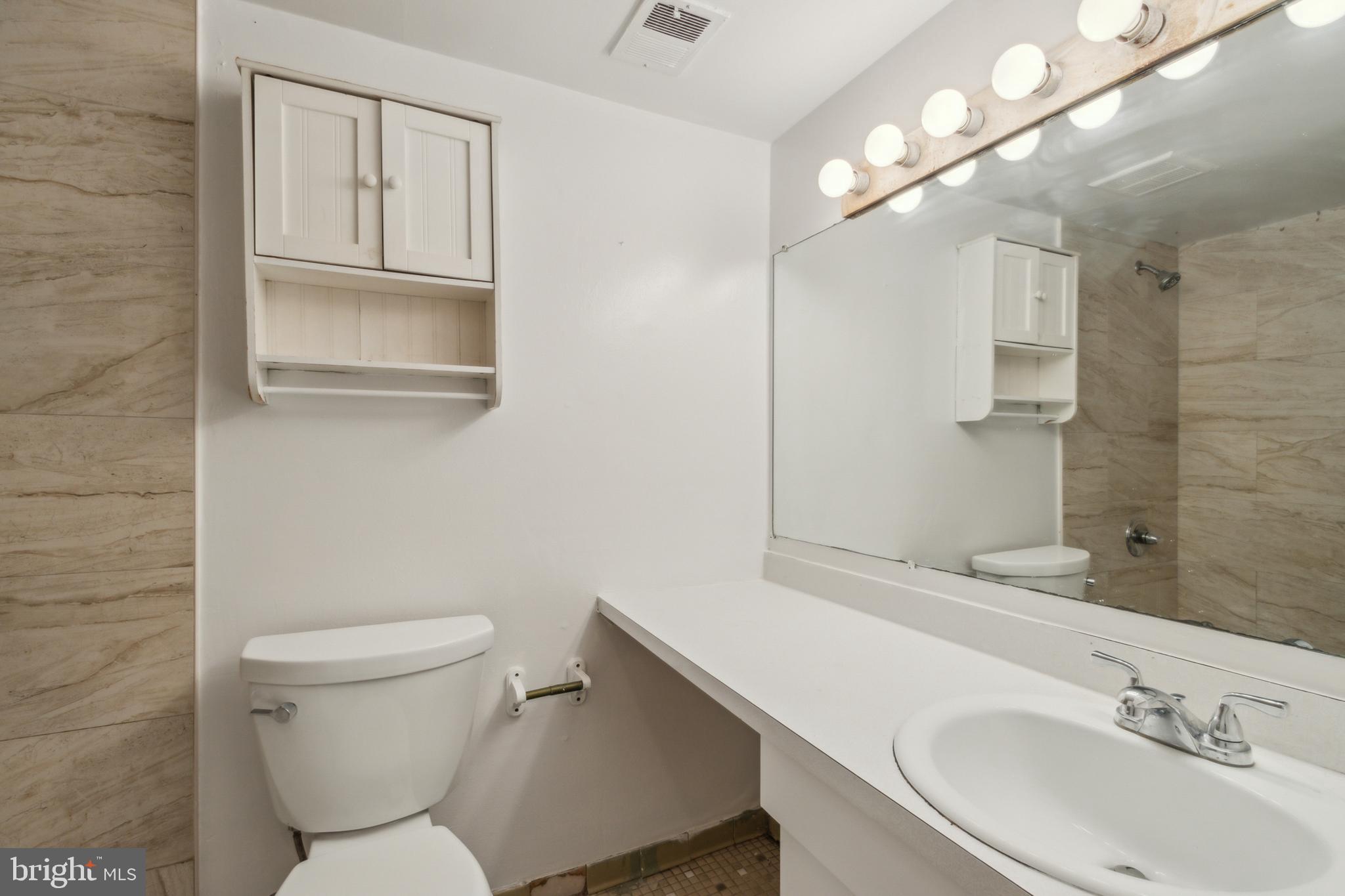 OAKLAND MILLS - Residential