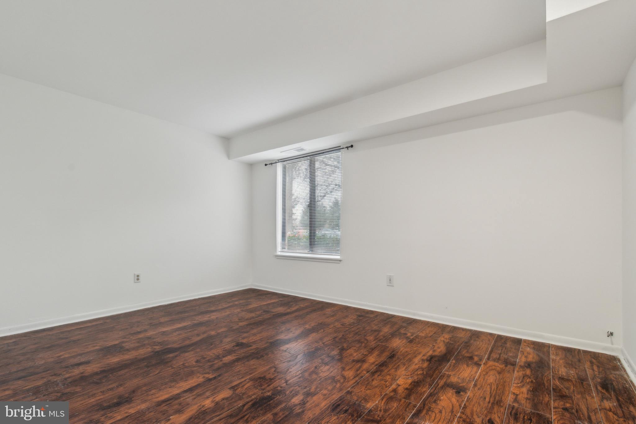 OAKLAND MILLS - Residential