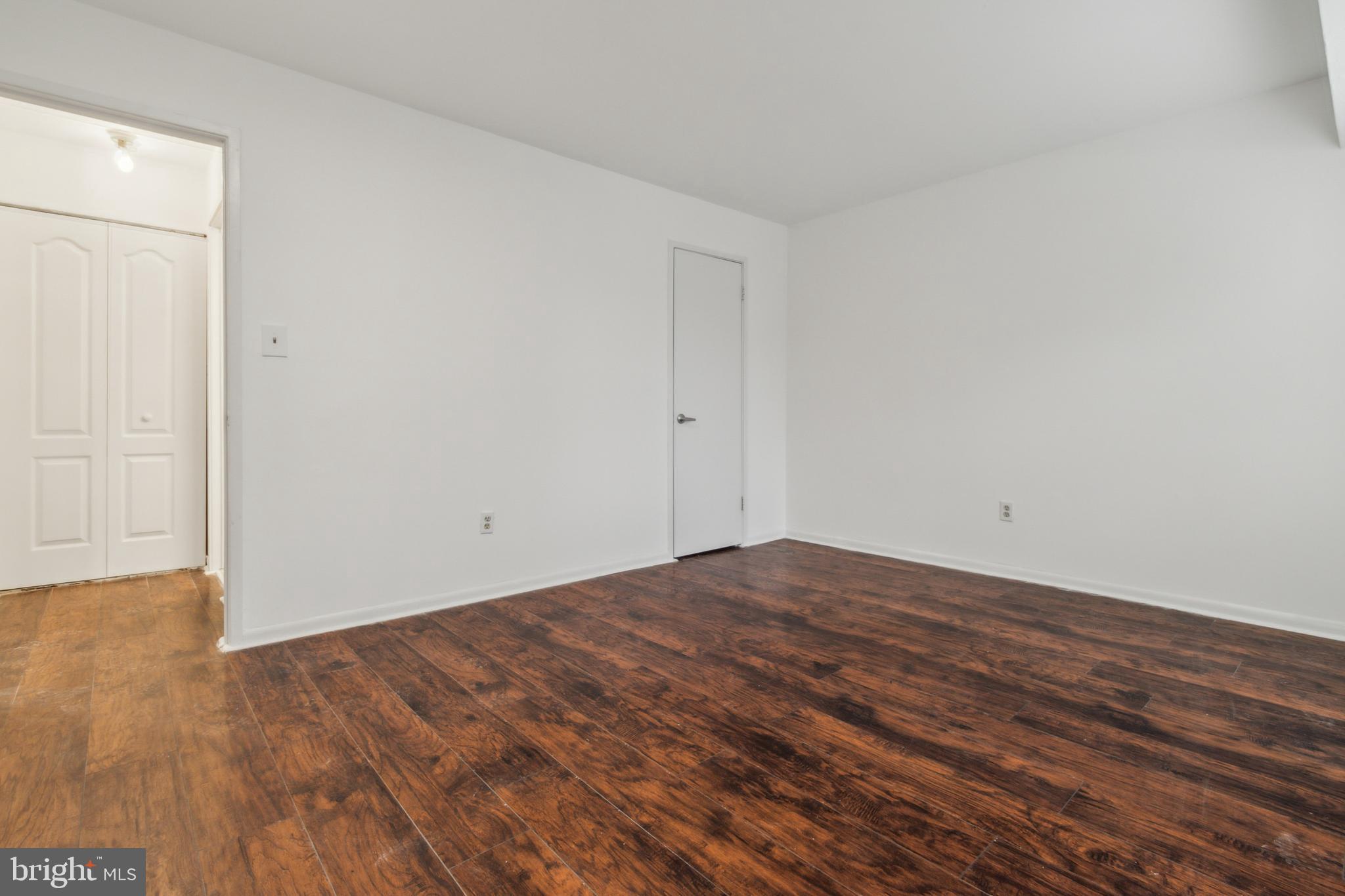 OAKLAND MILLS - Residential