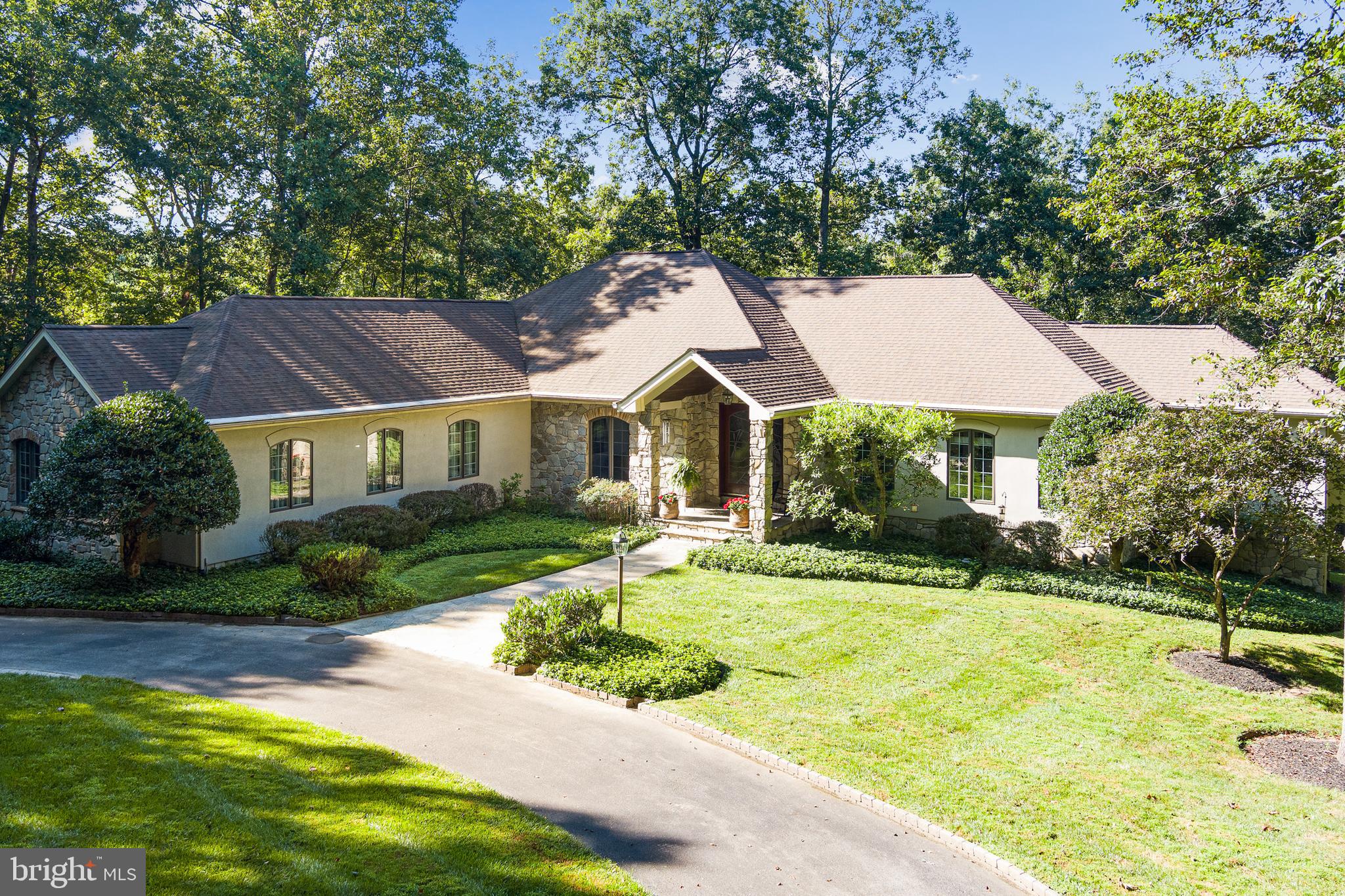3651 BROADLEAF COURT