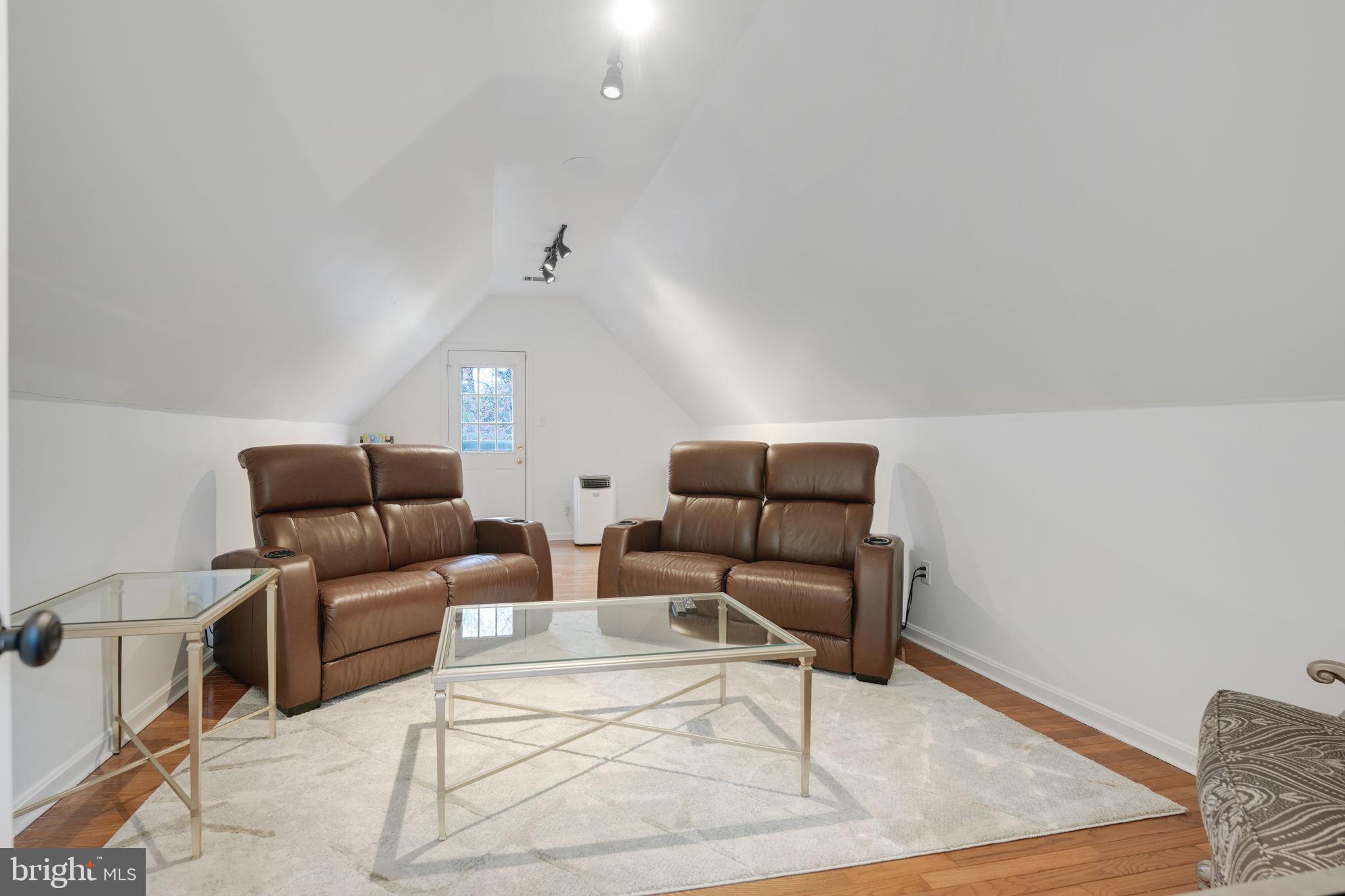 SPRING LAKE - Residential