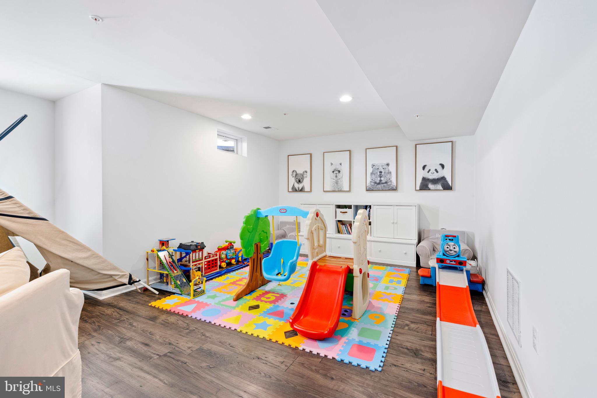 THE PARKE AT MOUNT WASHINGTON - Residential