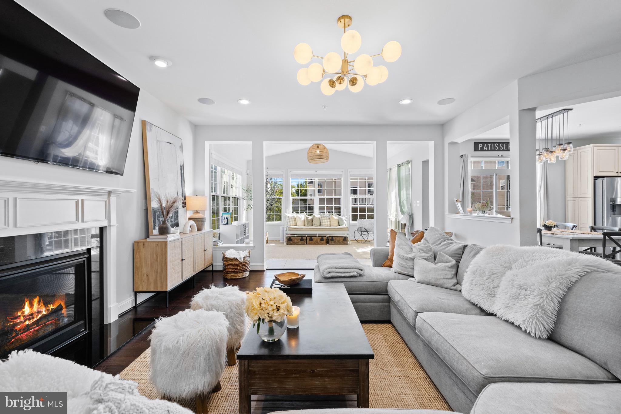 THE PARKE AT MOUNT WASHINGTON - Residential