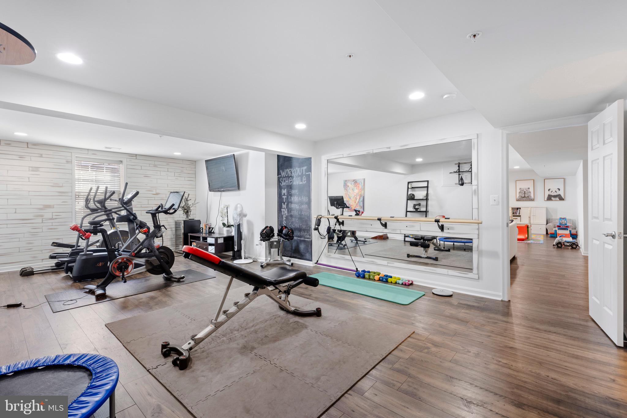 THE PARKE AT MOUNT WASHINGTON - Residential