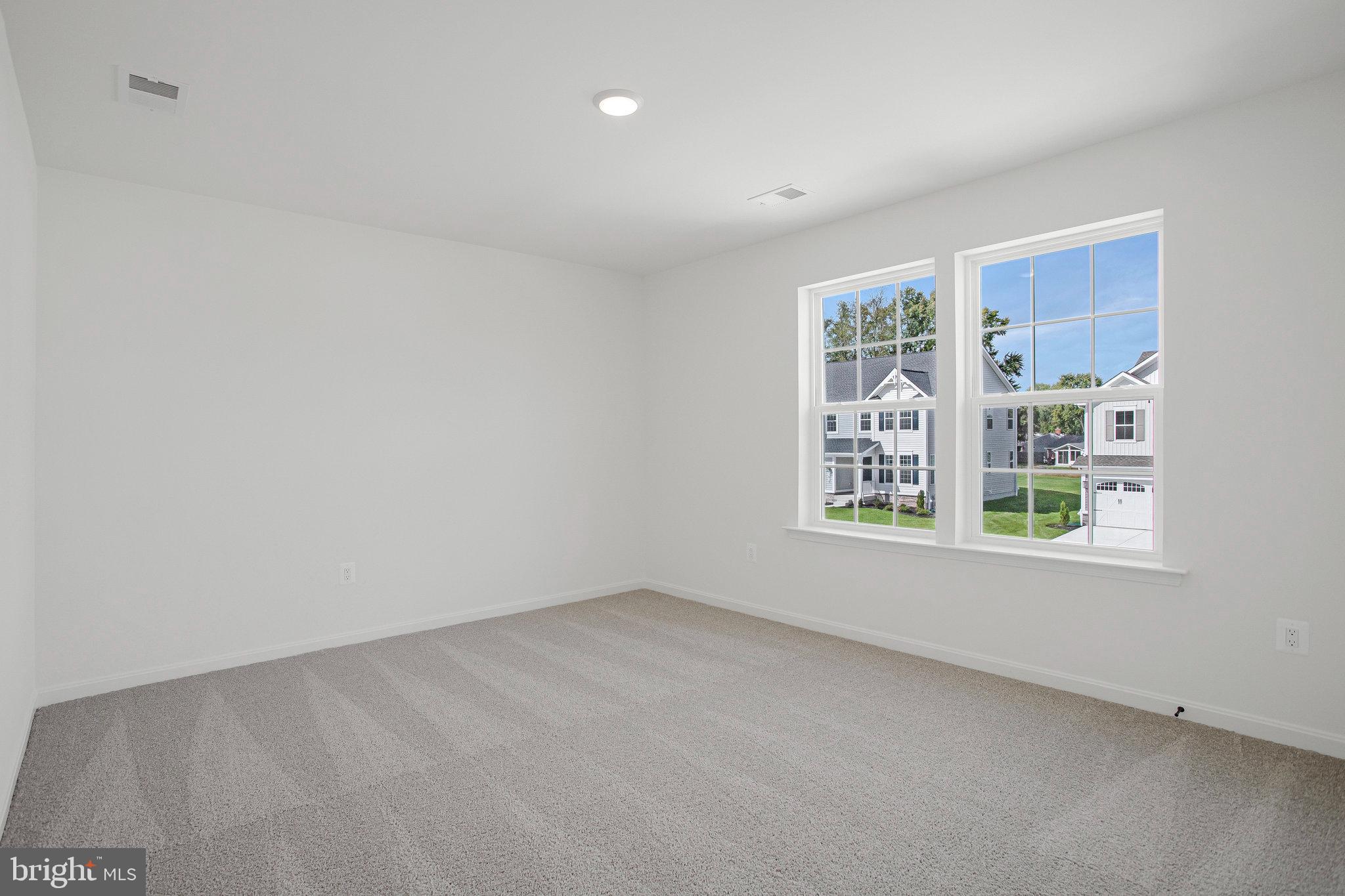 ROBERTS CROSSING - Residential