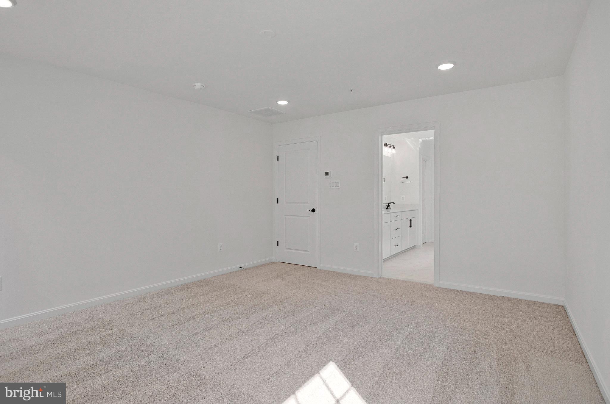 ROBERTS CROSSING - Residential