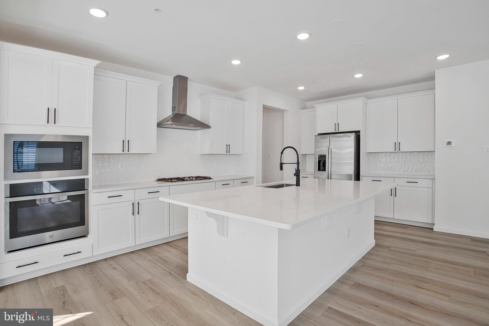 ROBERTS CROSSING - Residential