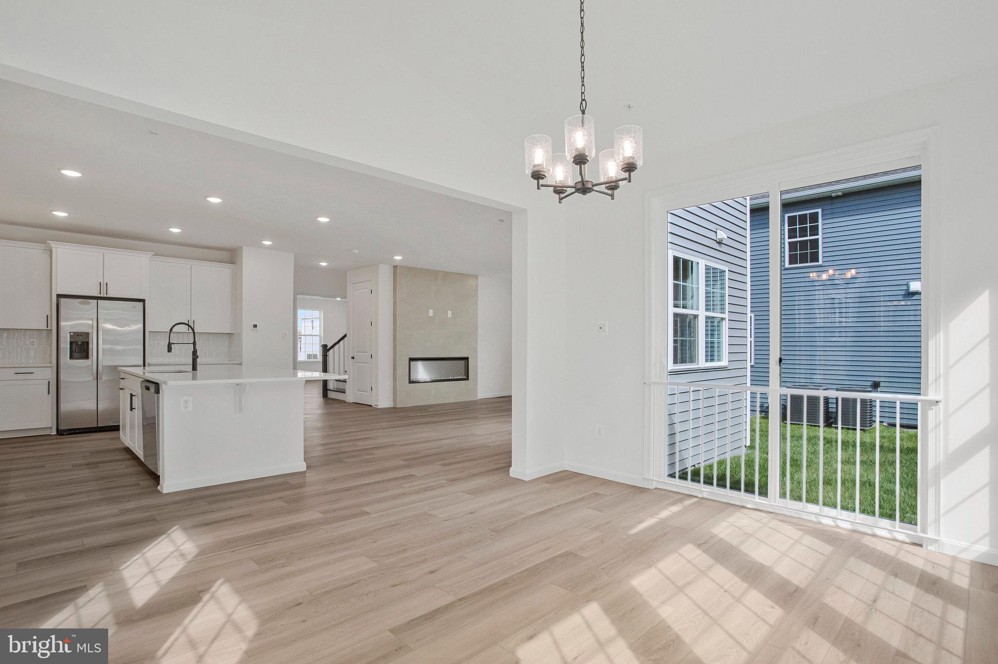 ROBERTS CROSSING - Residential