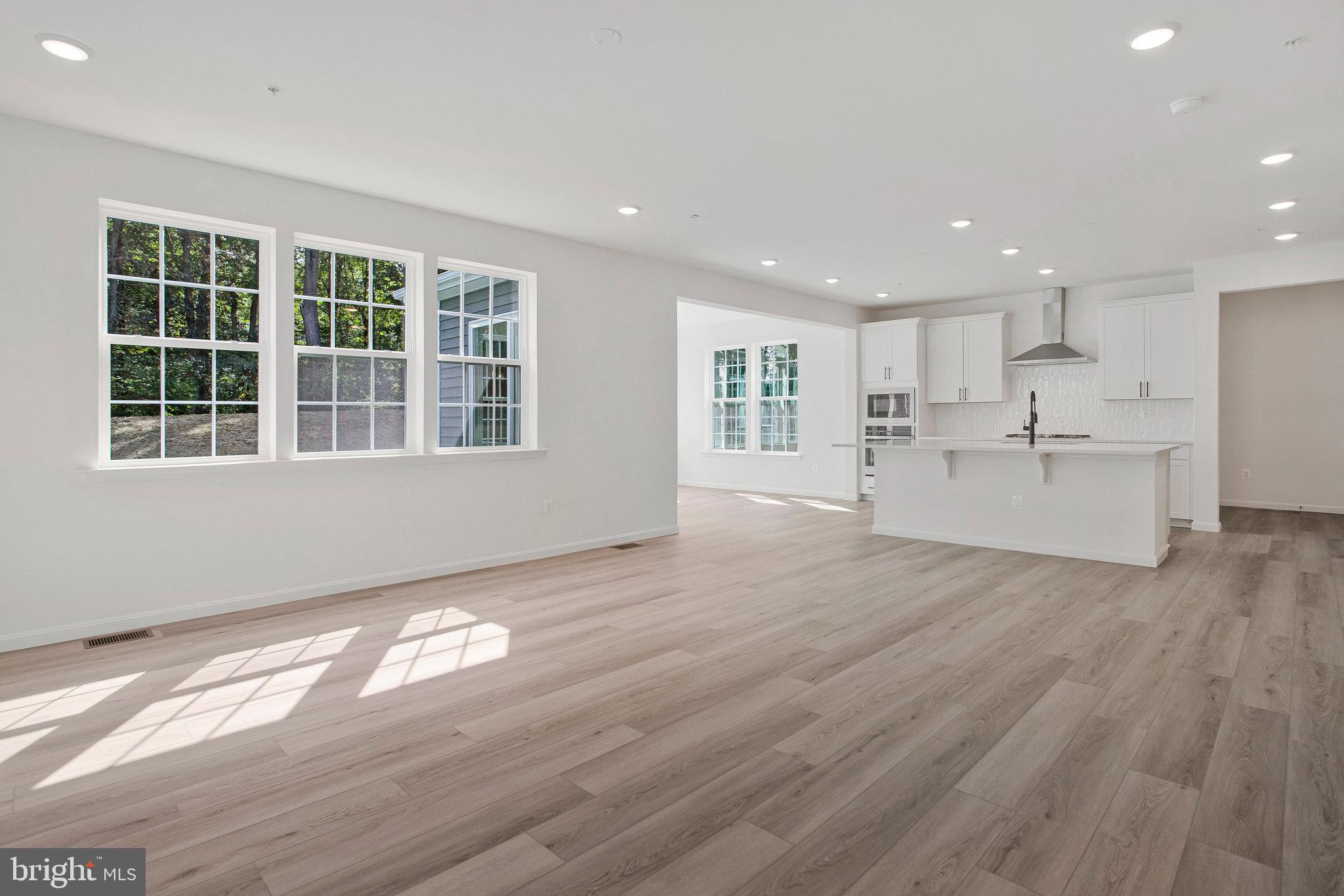 ROBERTS CROSSING - Residential