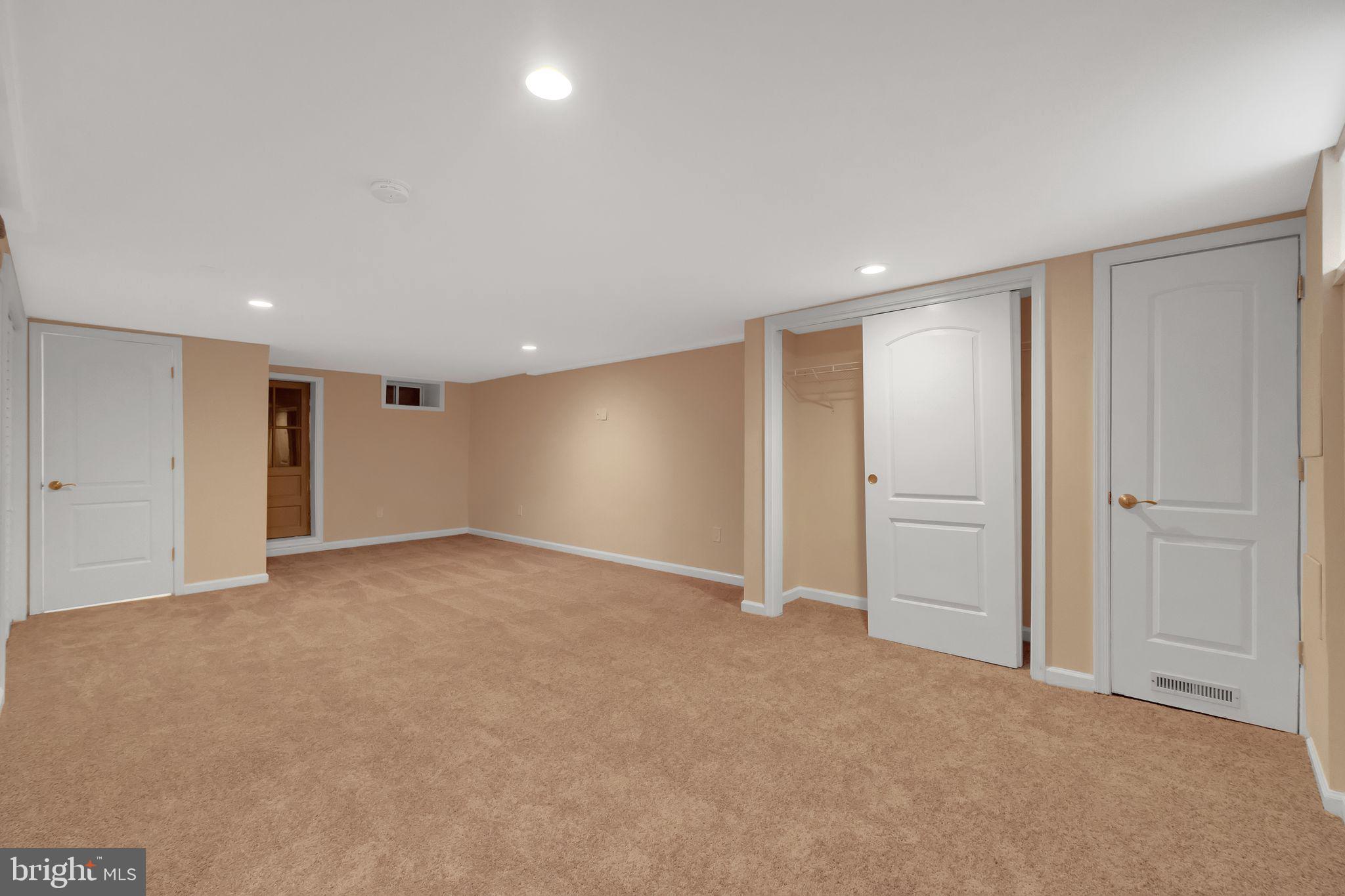 HIGHLANDTOWN - Residential