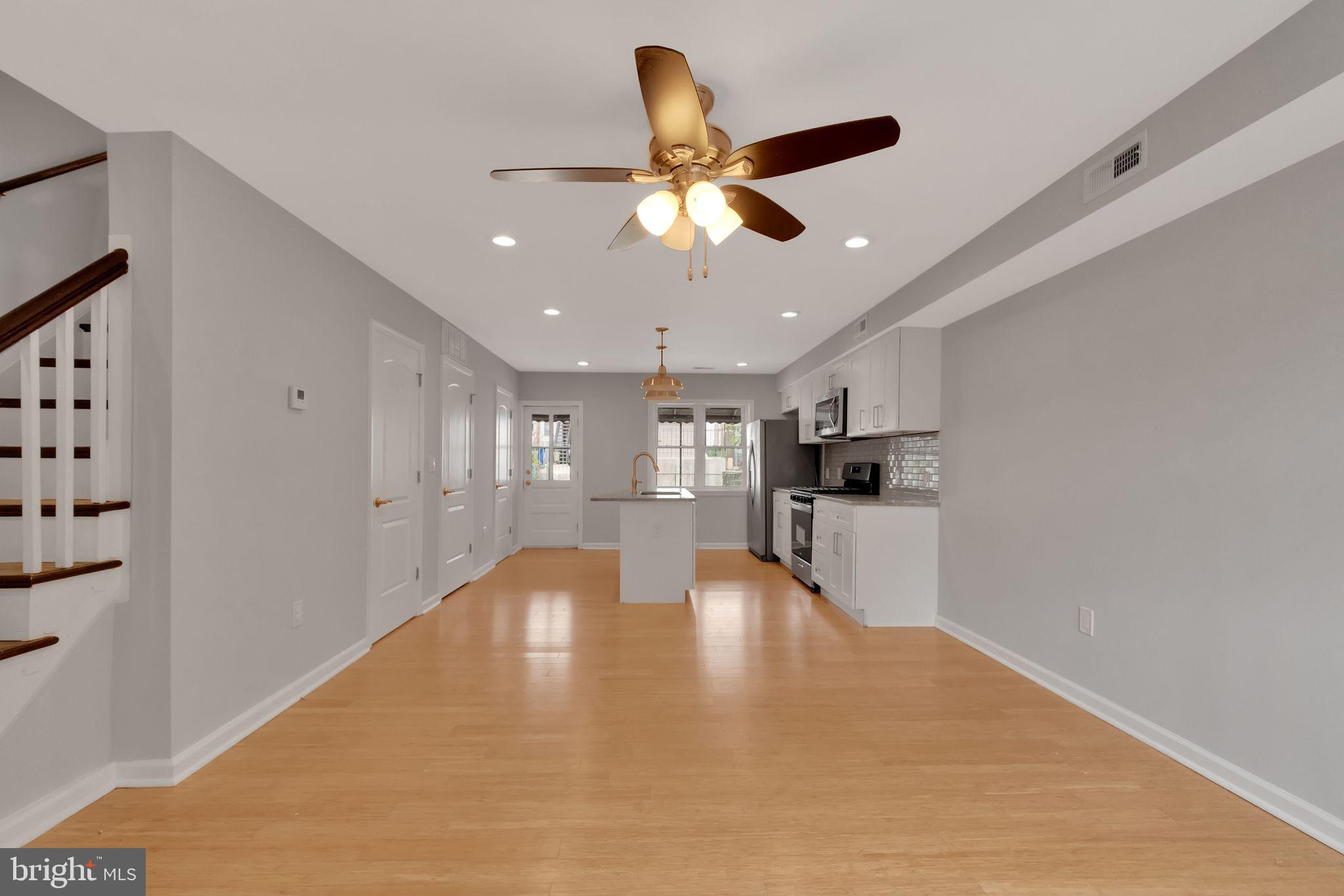 HIGHLANDTOWN - Residential