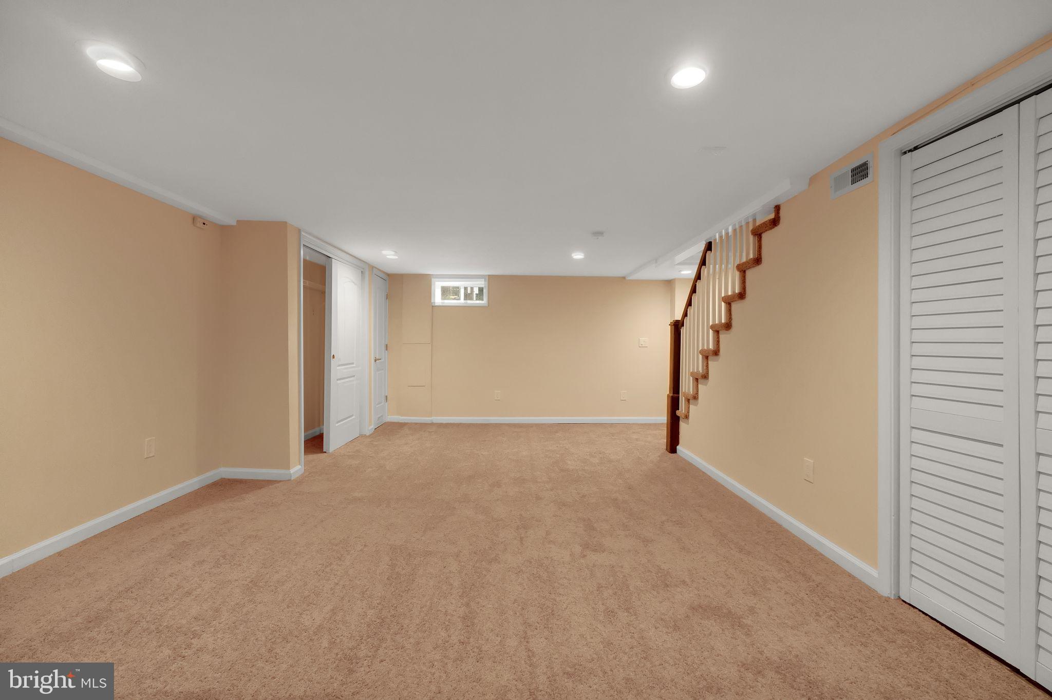 HIGHLANDTOWN - Residential