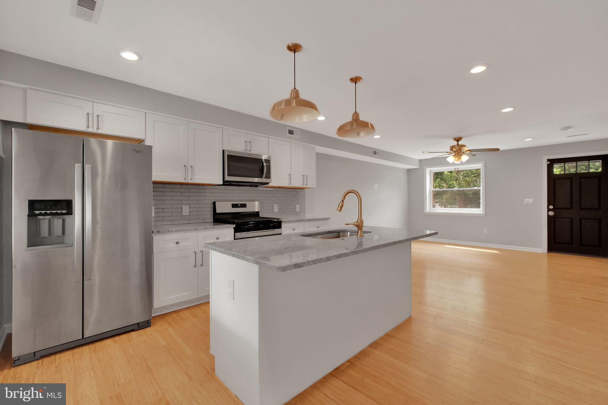 HIGHLANDTOWN - Residential