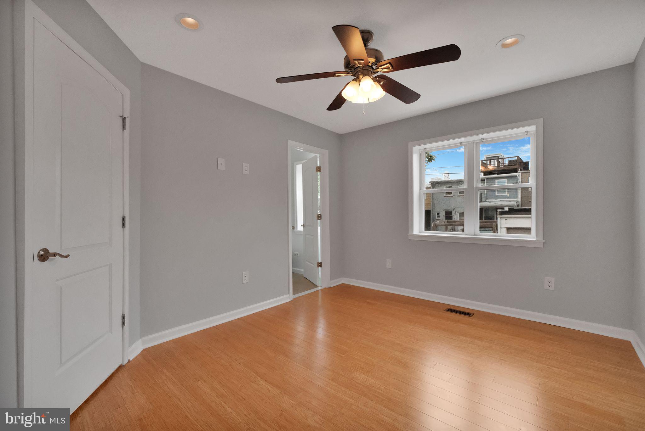 HIGHLANDTOWN - Residential