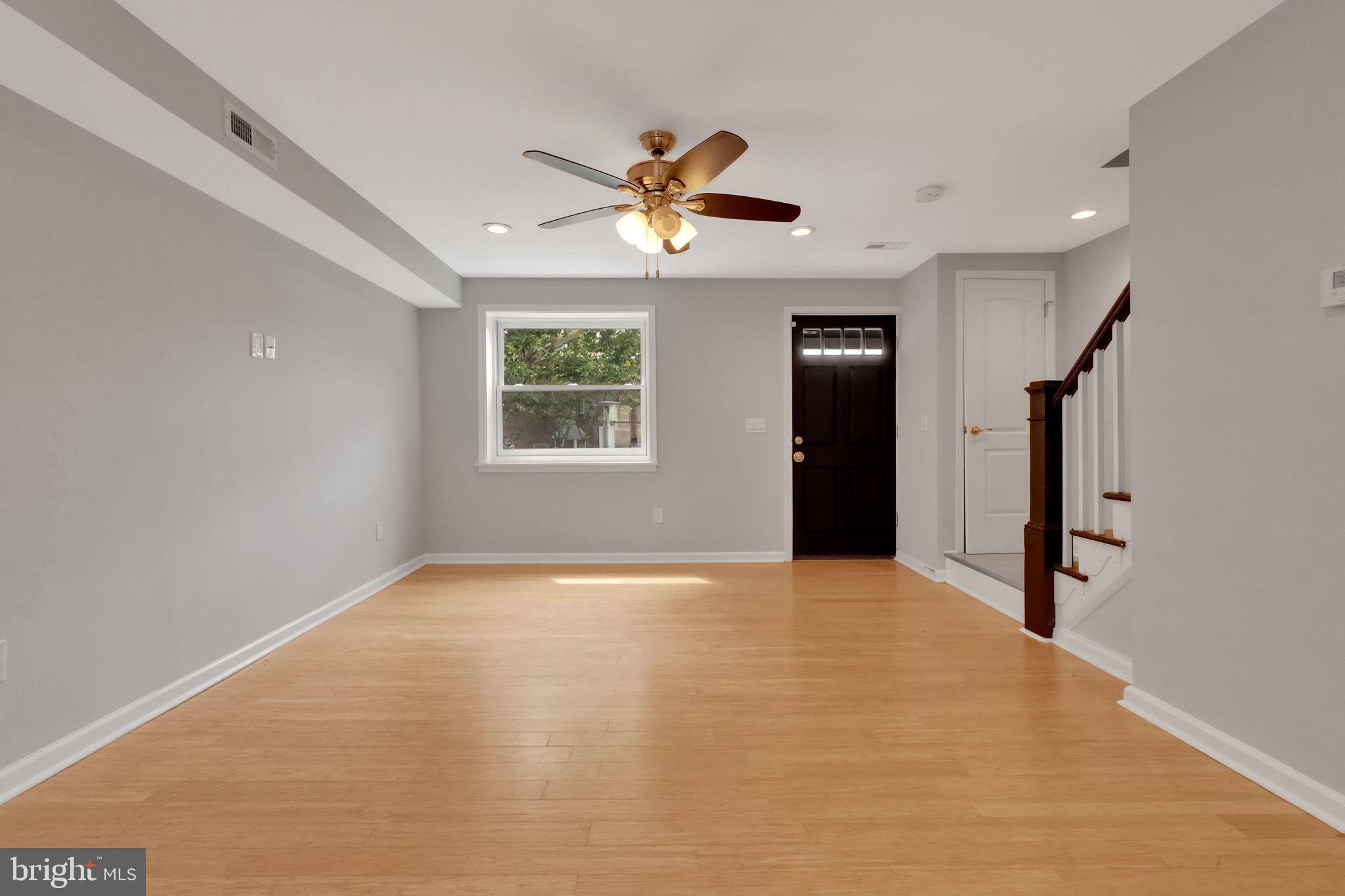 HIGHLANDTOWN - Residential