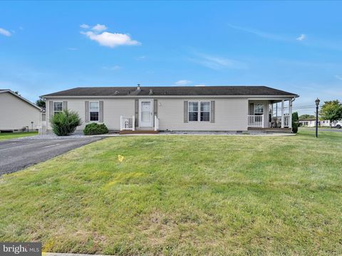 2 BEDROCK LANE ANNVILLE PA 17003