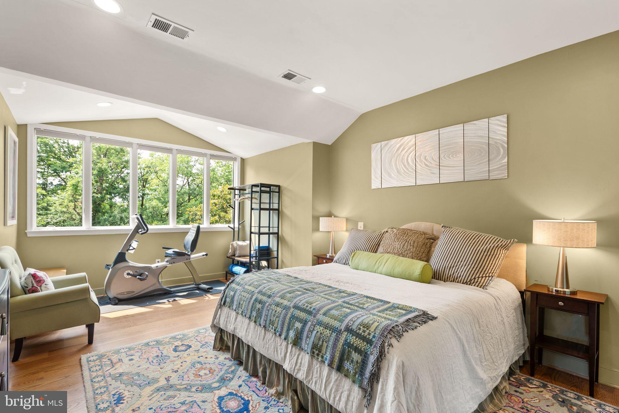 SEMINARY HILL - Residential