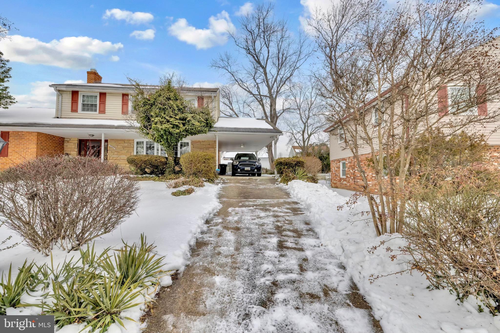 12602 DARLENEN STREET