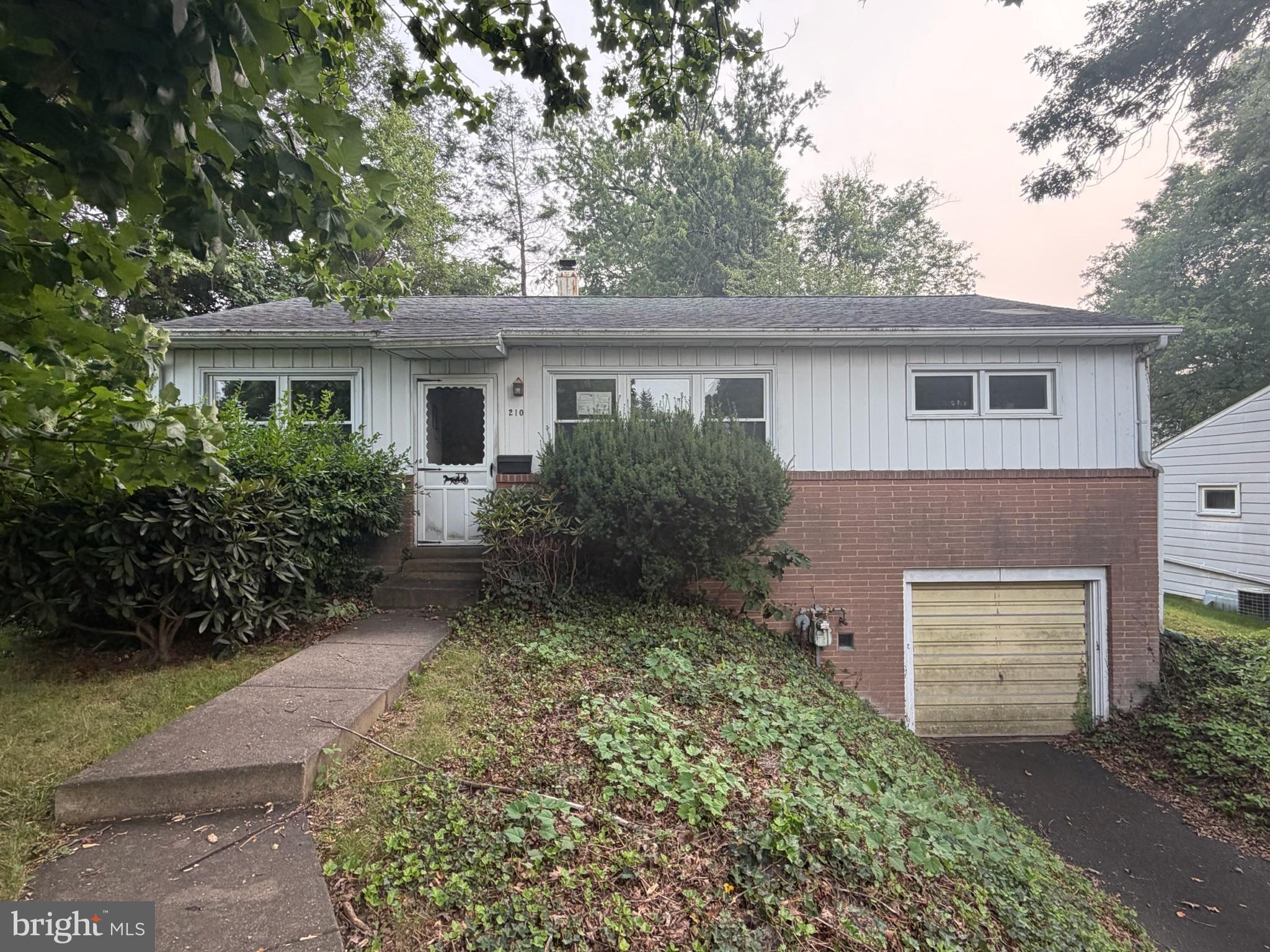 210 FERN AVENUE