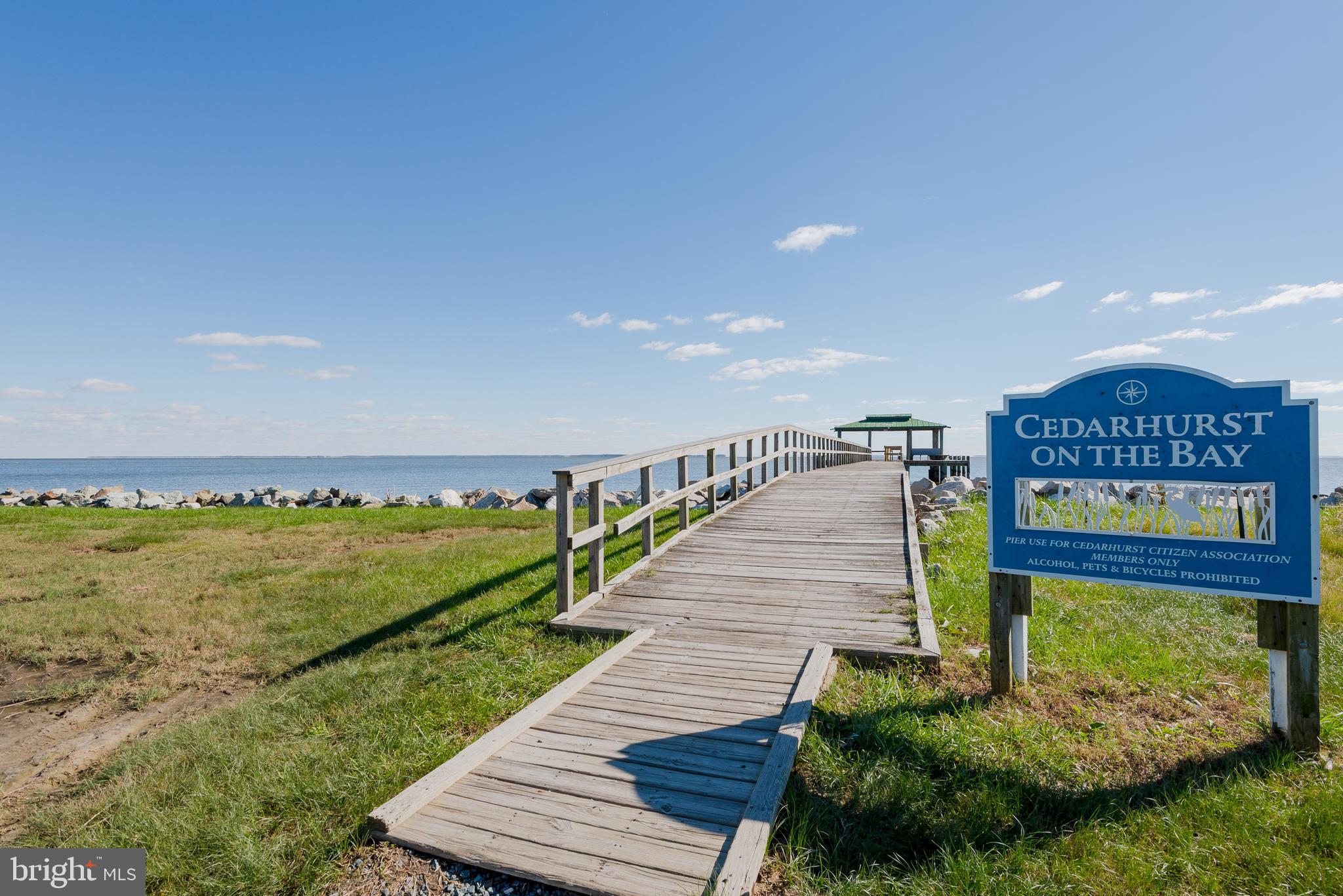 CEDARHURST ON THE BAY - Residential