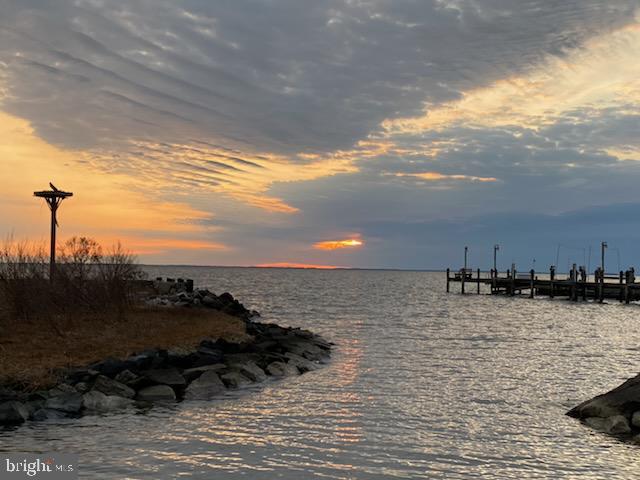 CEDARHURST ON THE BAY - Residential