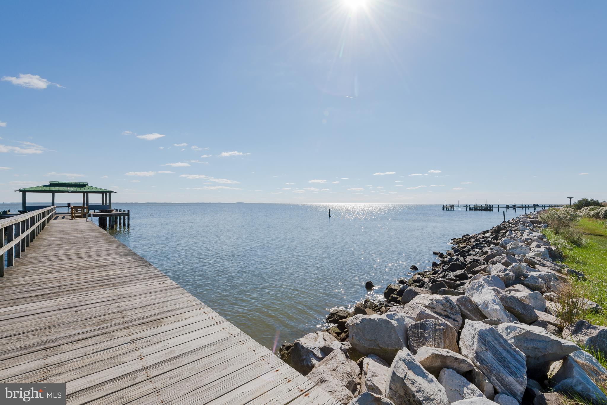 CEDARHURST ON THE BAY - Residential